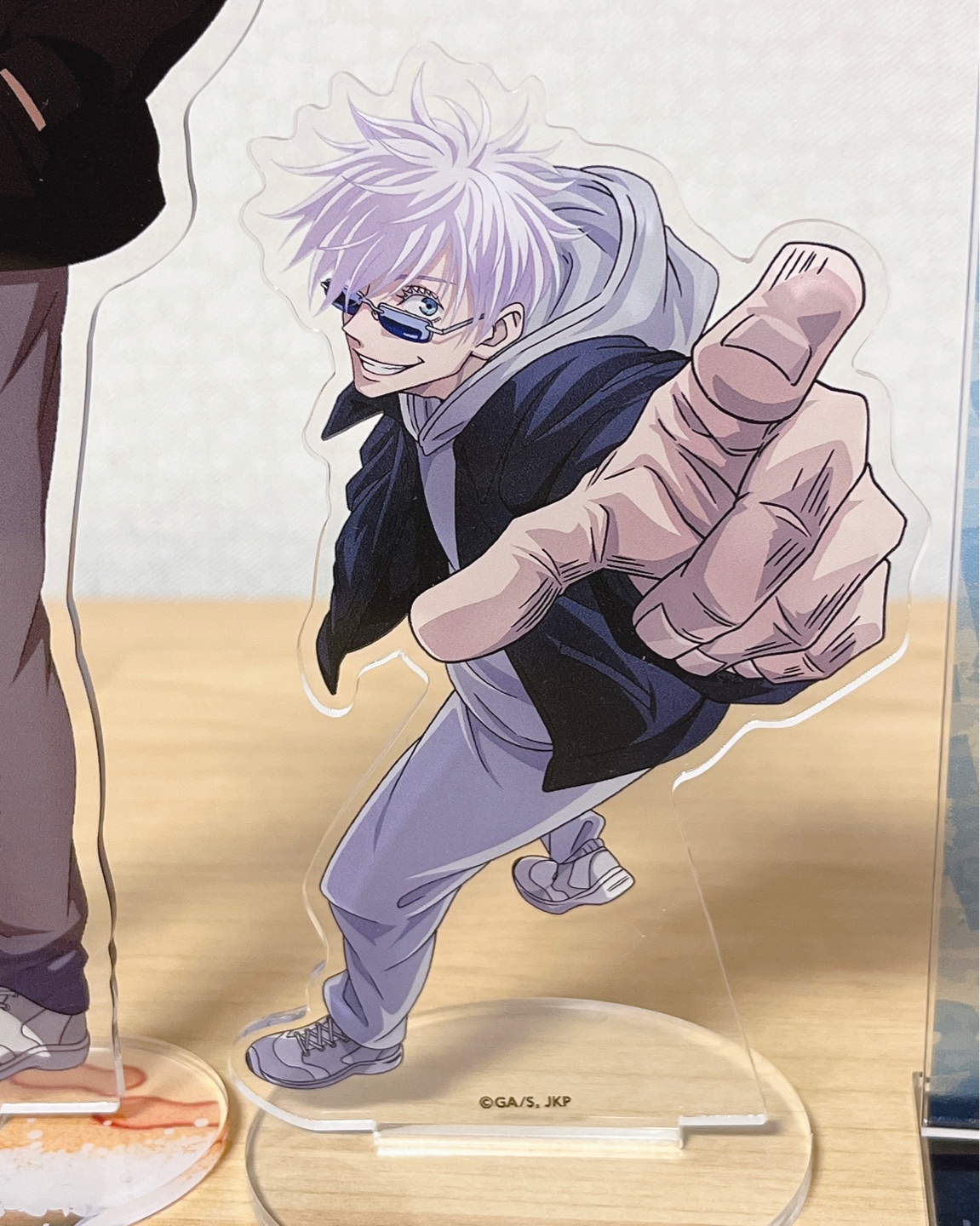 고죠센세 해변, 빅 아크릴!