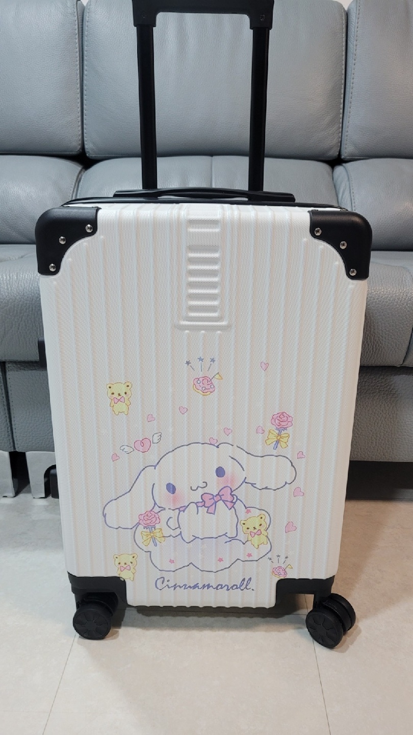 산리오 20인치 여행용 캐리어