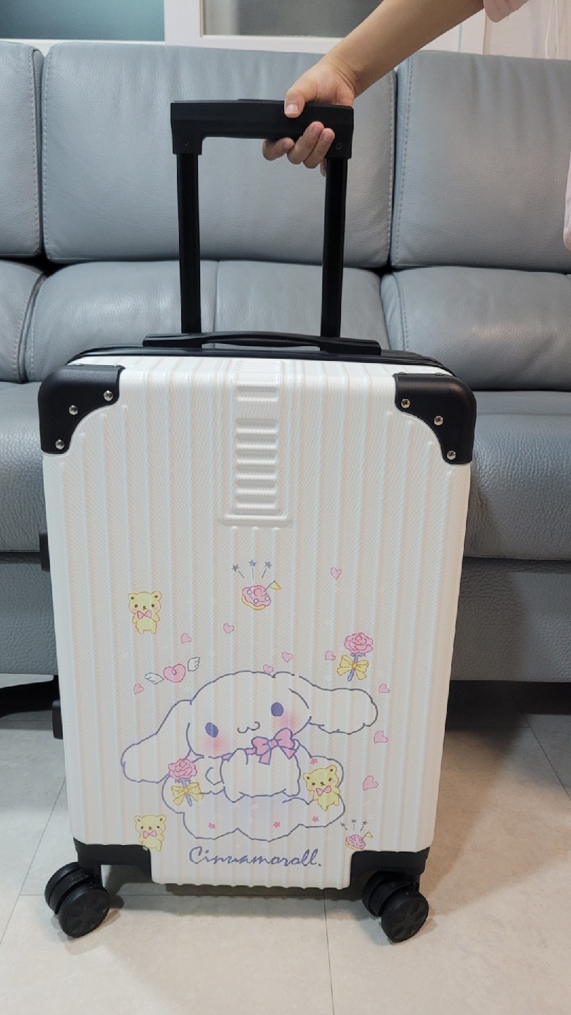 산리오 20인치 여행용 캐리어