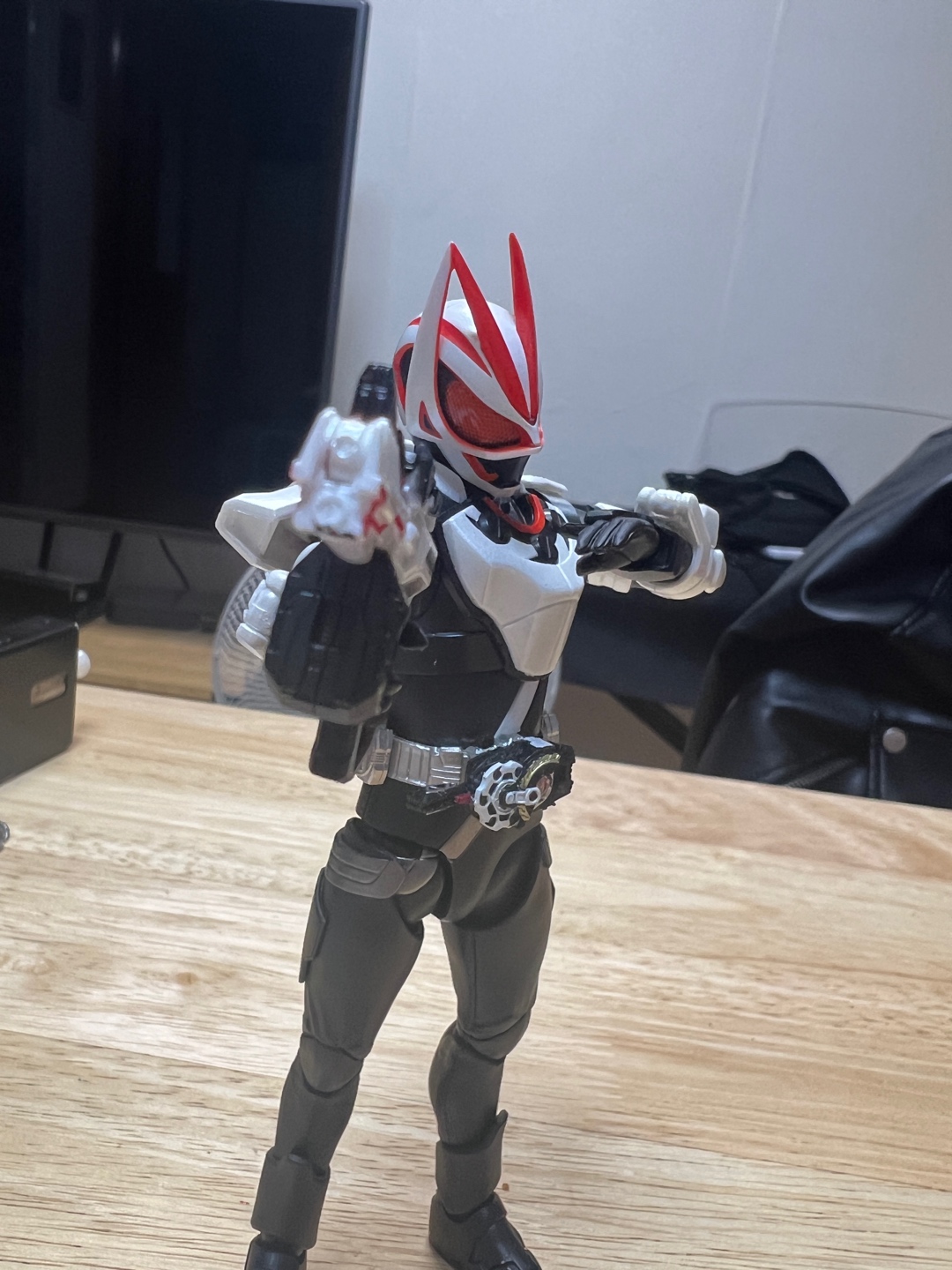 Shf 가면라이더 기츠 매그넘폼