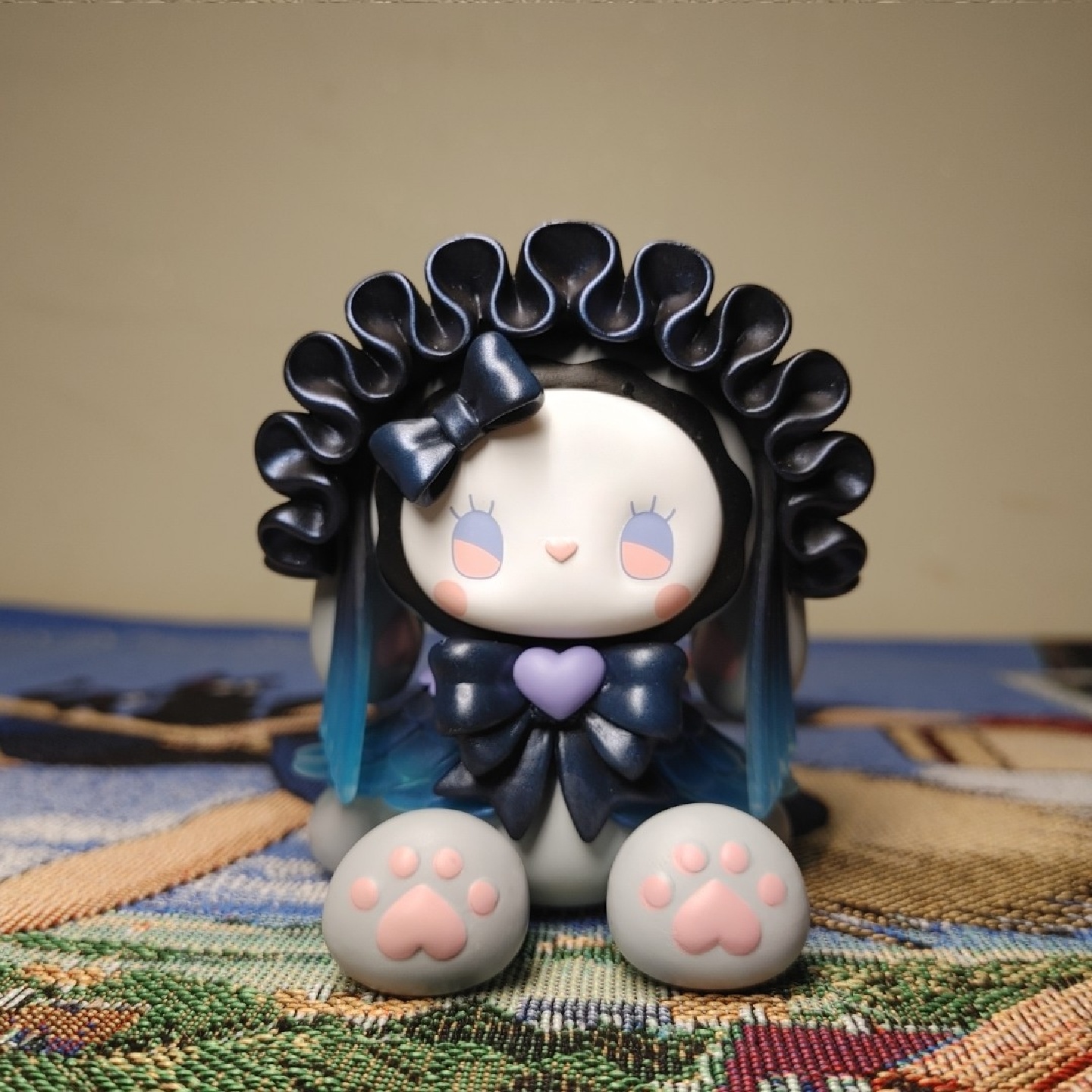EMMA 피규어💙