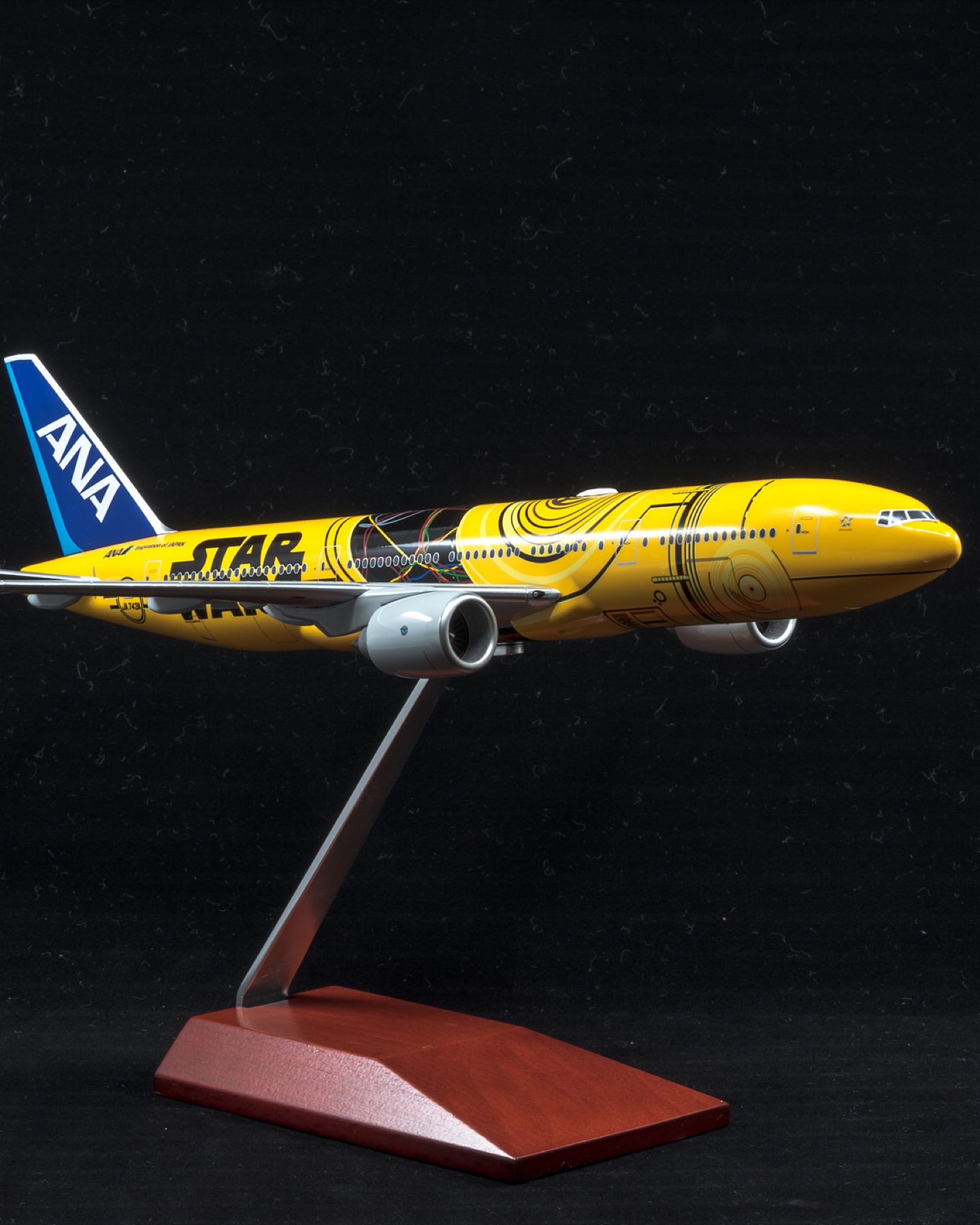 ANA C3P0 livery
1/200 
전일공상사