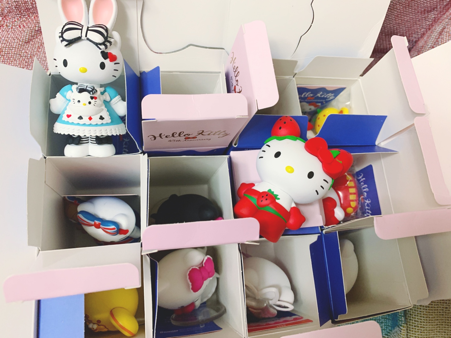 45주년 팝마트 헬로키티