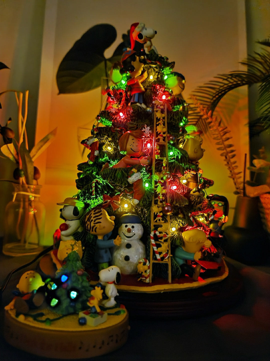 Danbury The peanuts Christmas tree🎄