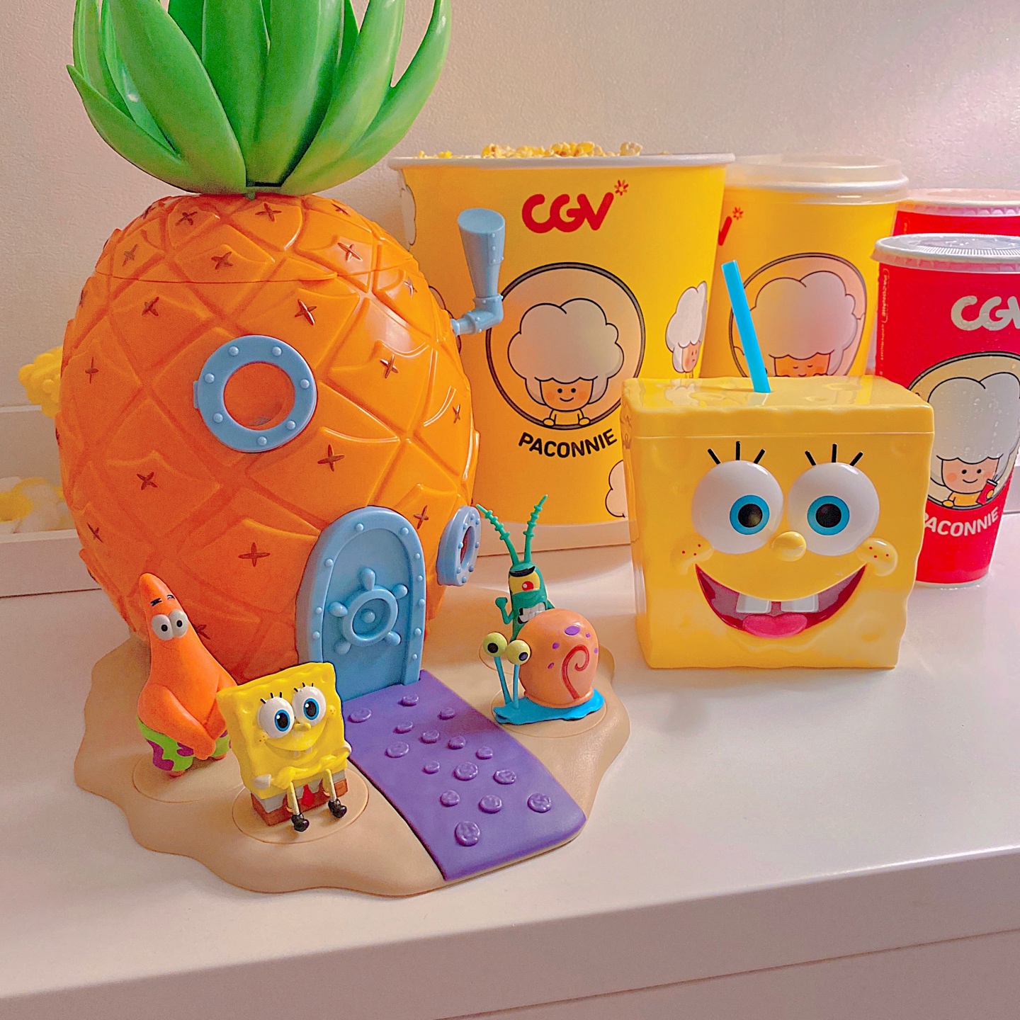 🍍🍿🥤