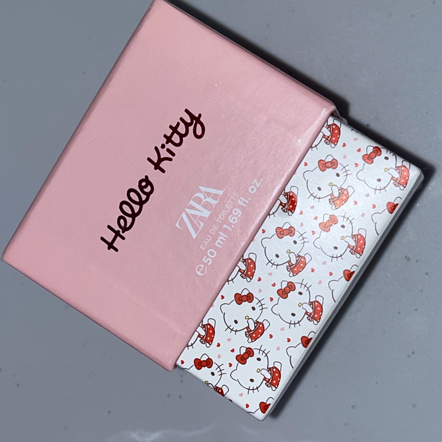 ZARA 헬로키티 향수