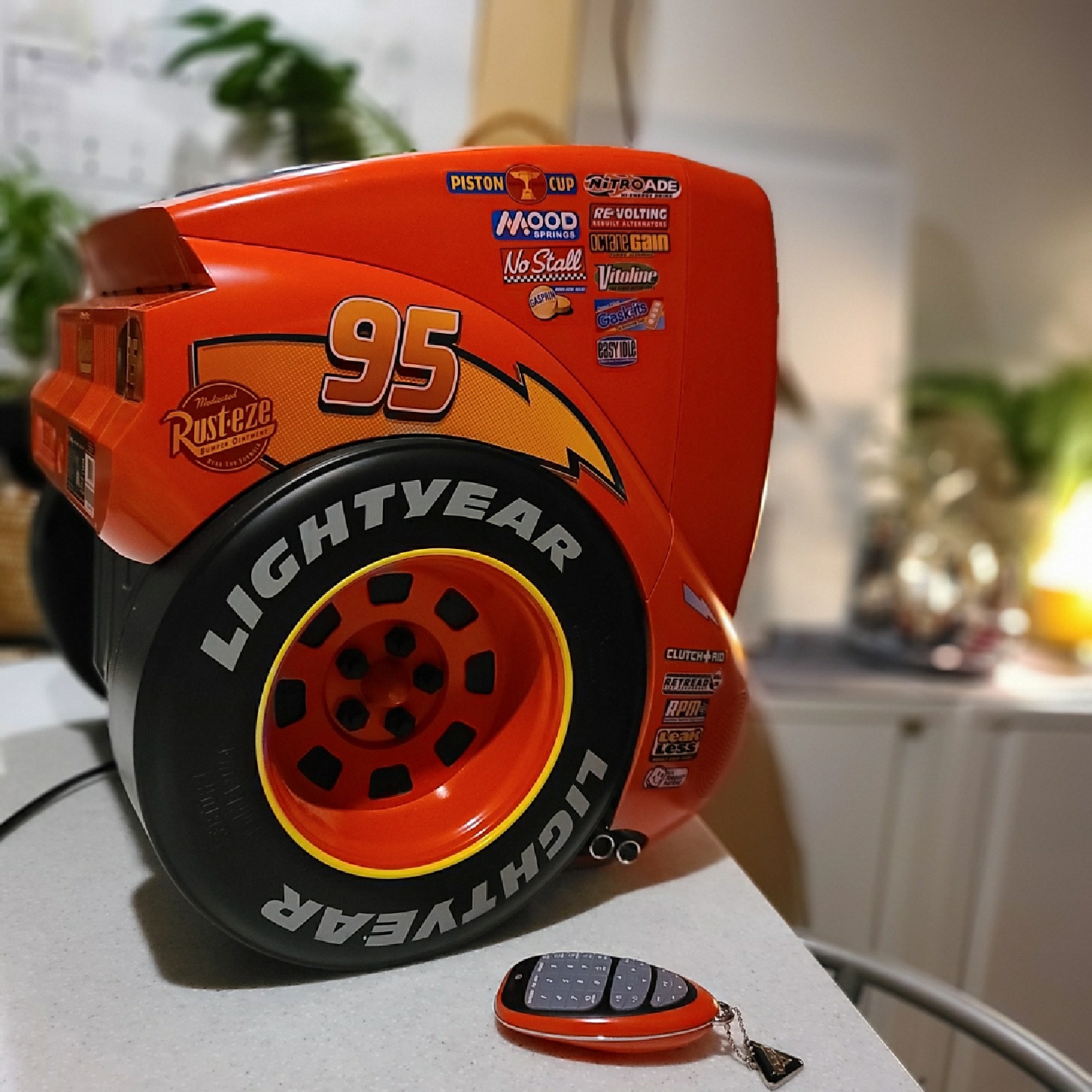 Disney Cars Mcqueen TV & DVD Combo