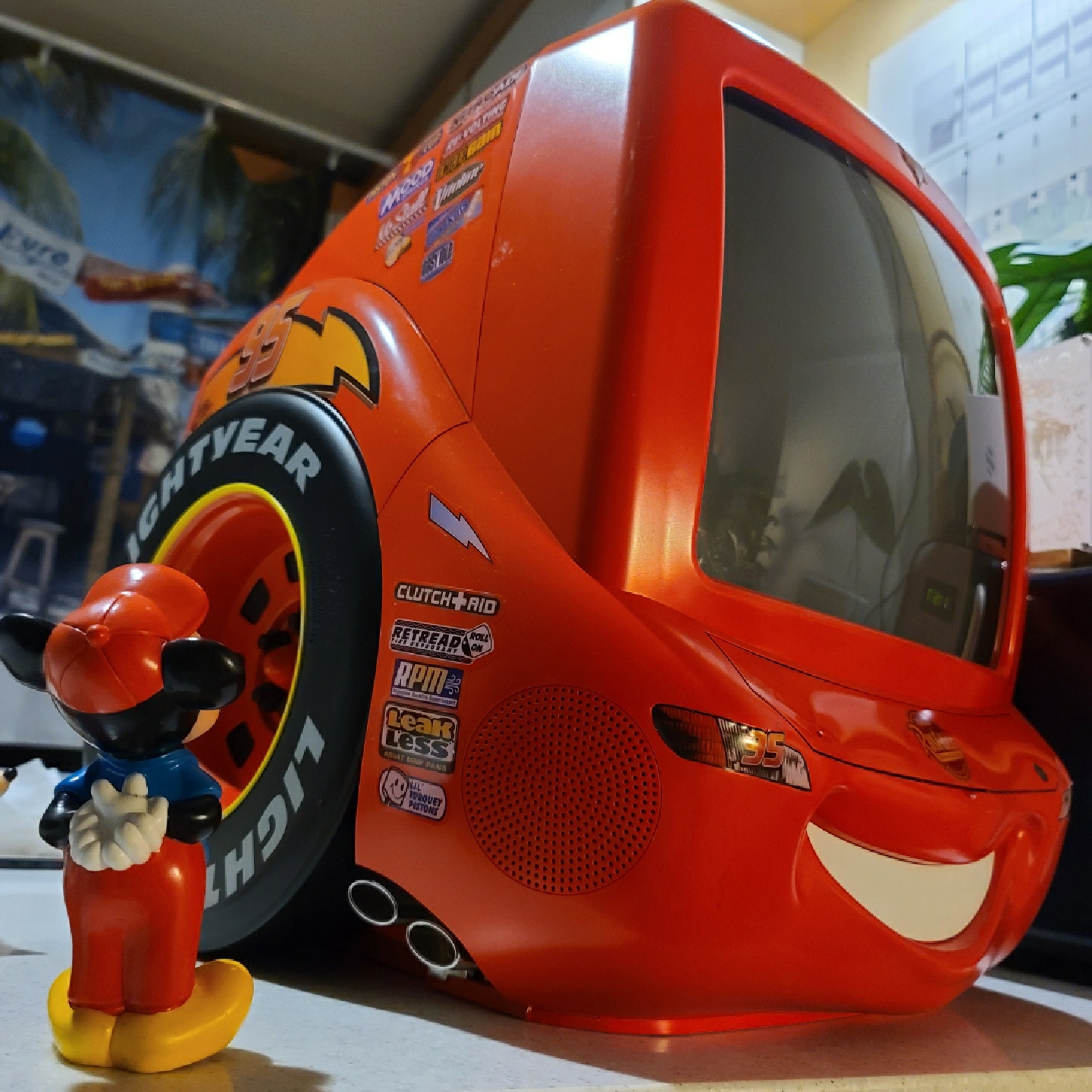 Disney Cars Mcqueen TV & DVD Combo
