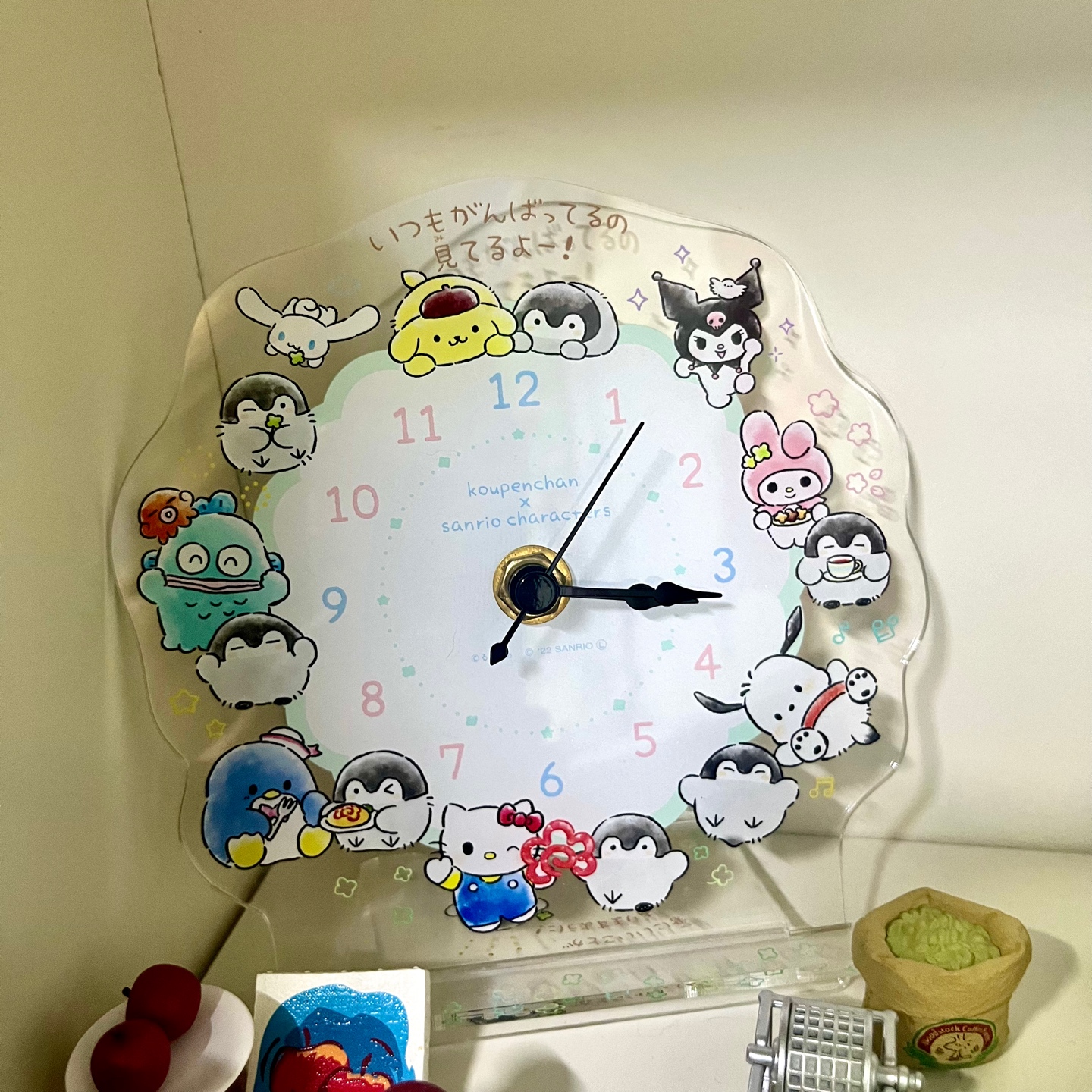산리오 코우펜짱 콜라보 아크릴 시계
