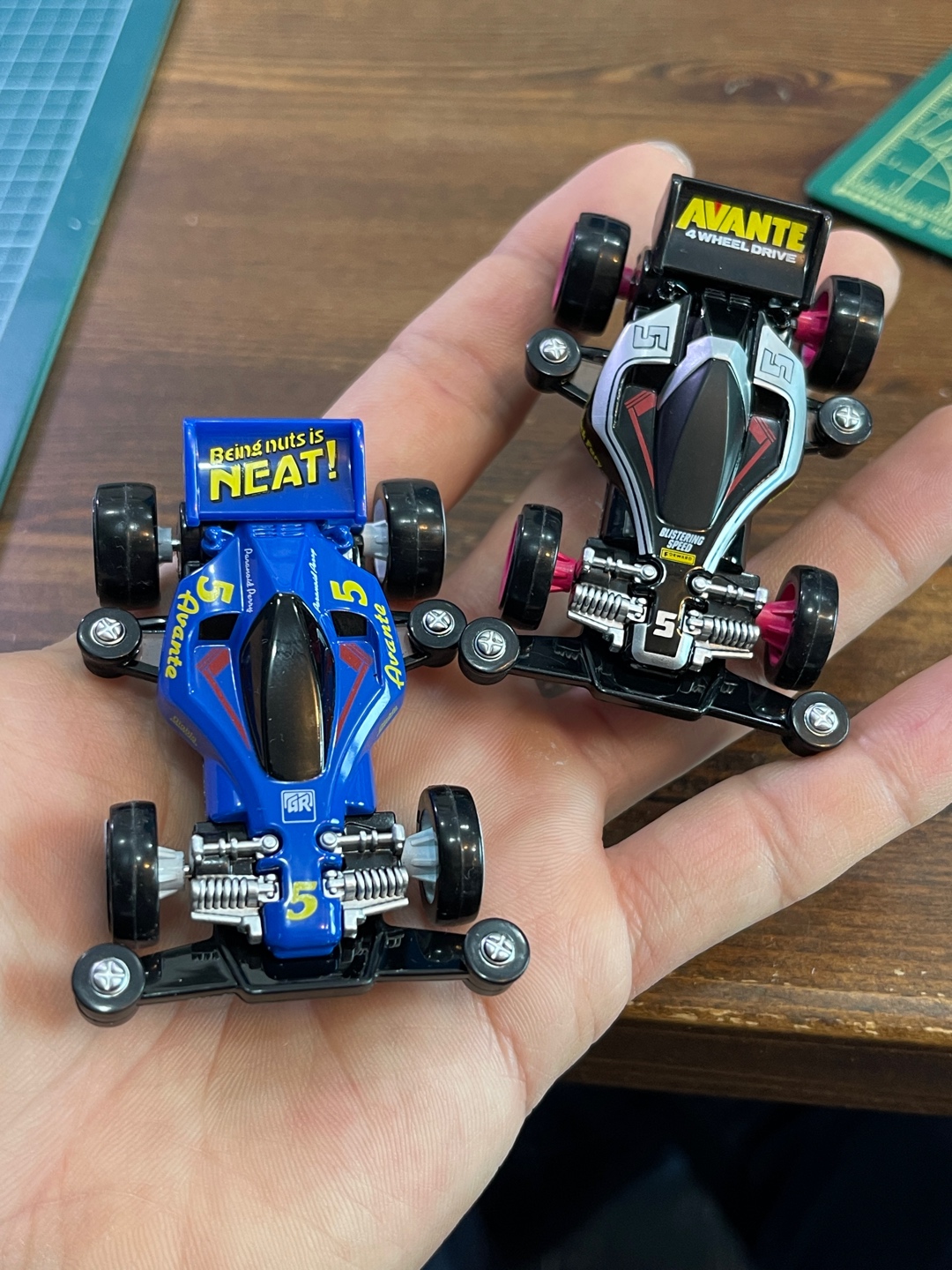 Tomica 
Tamiya
 Non scale 

Avante

Track diorama…
라고하기엔 너무 성의 없긴한데 뭐 미니카 트랙이 그냥 이렇게 생겼는데 뭐…대충 순접순접!!