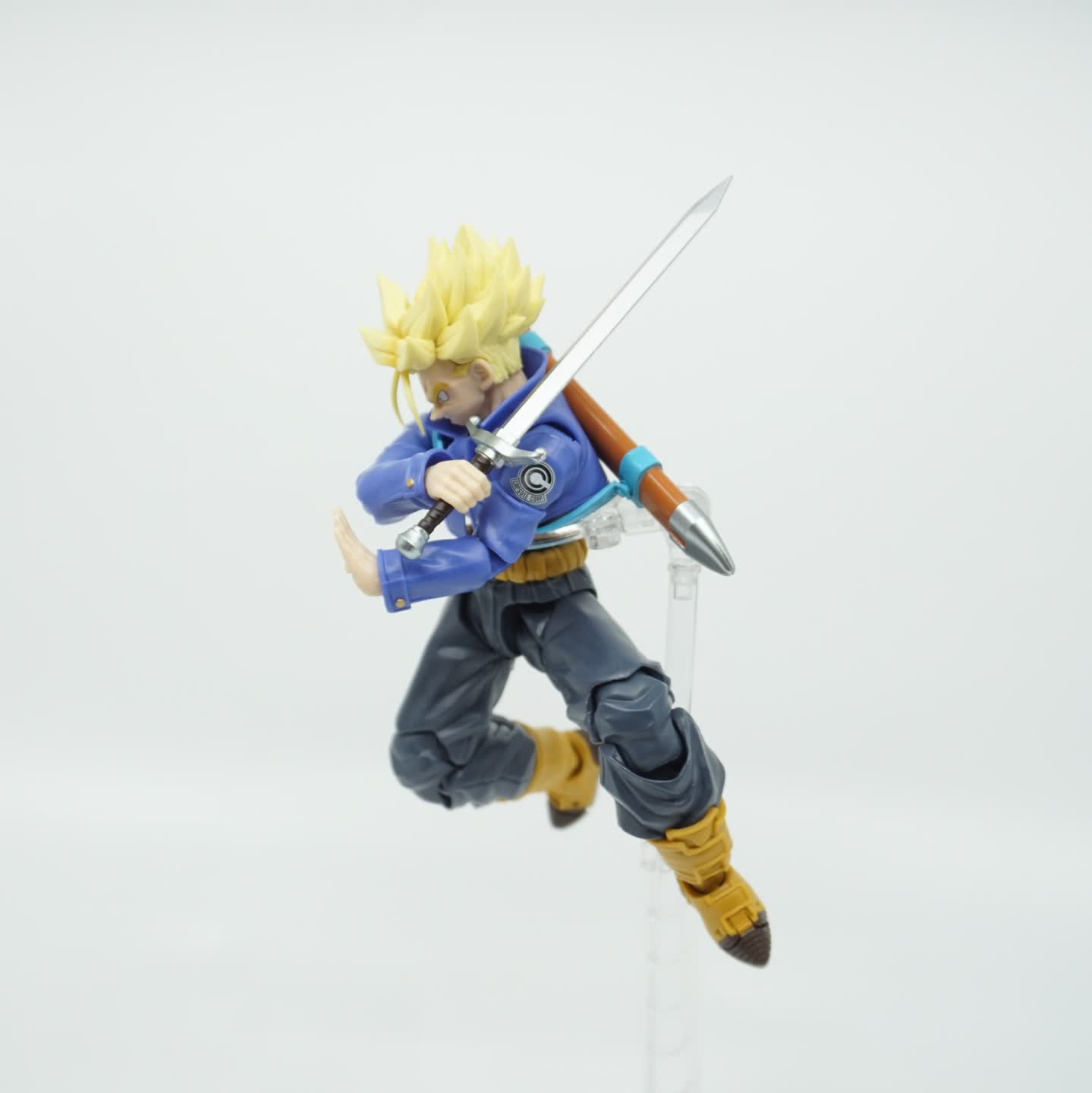 반다이 드래곤볼 S.H.Figuarts 슈퍼 사이어인 트랭크스 (미래에서 온 소년)