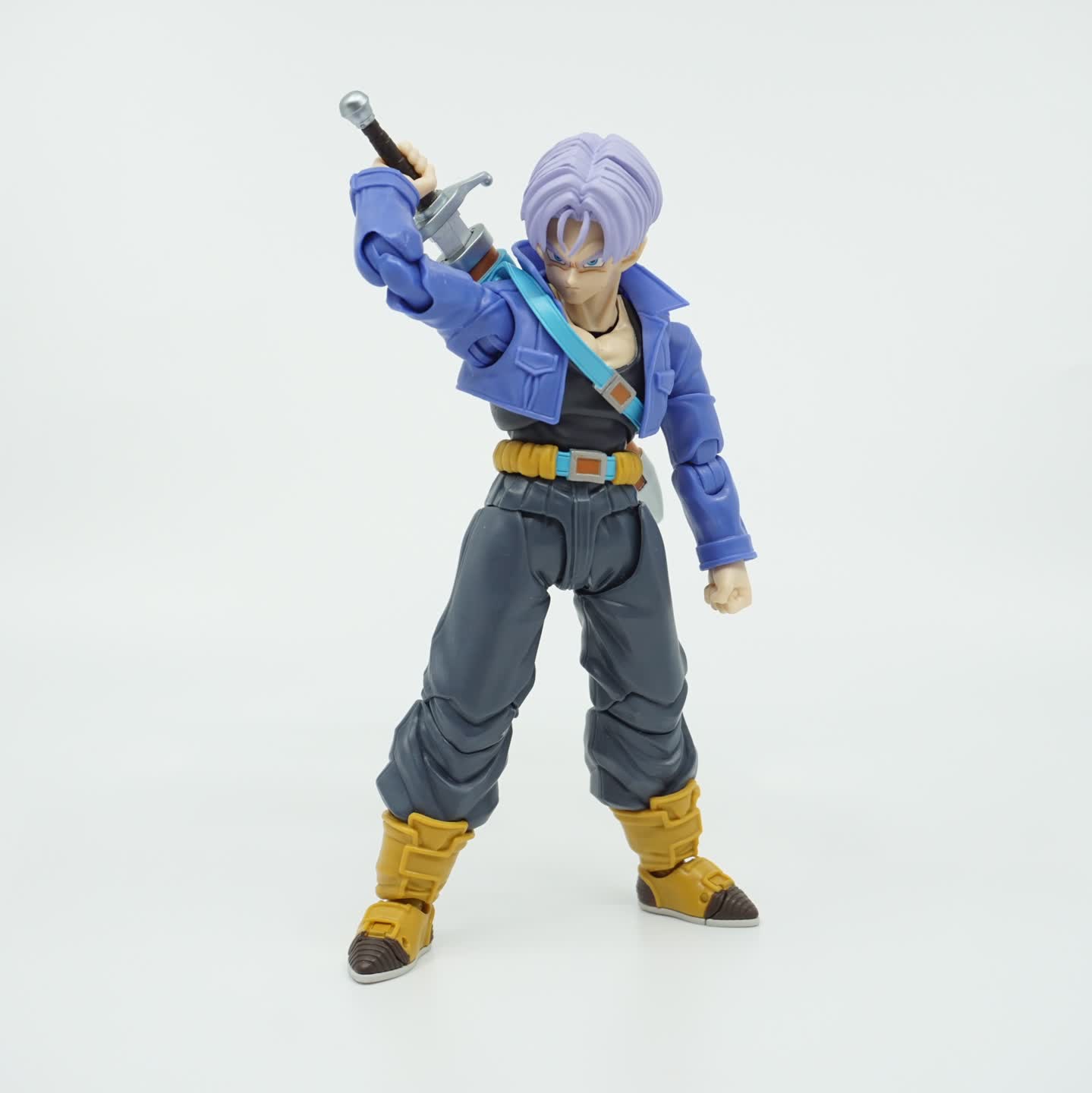 반다이 드래곤볼 S.H.Figuarts 슈퍼 사이어인 트랭크스 (미래에서 온 소년)