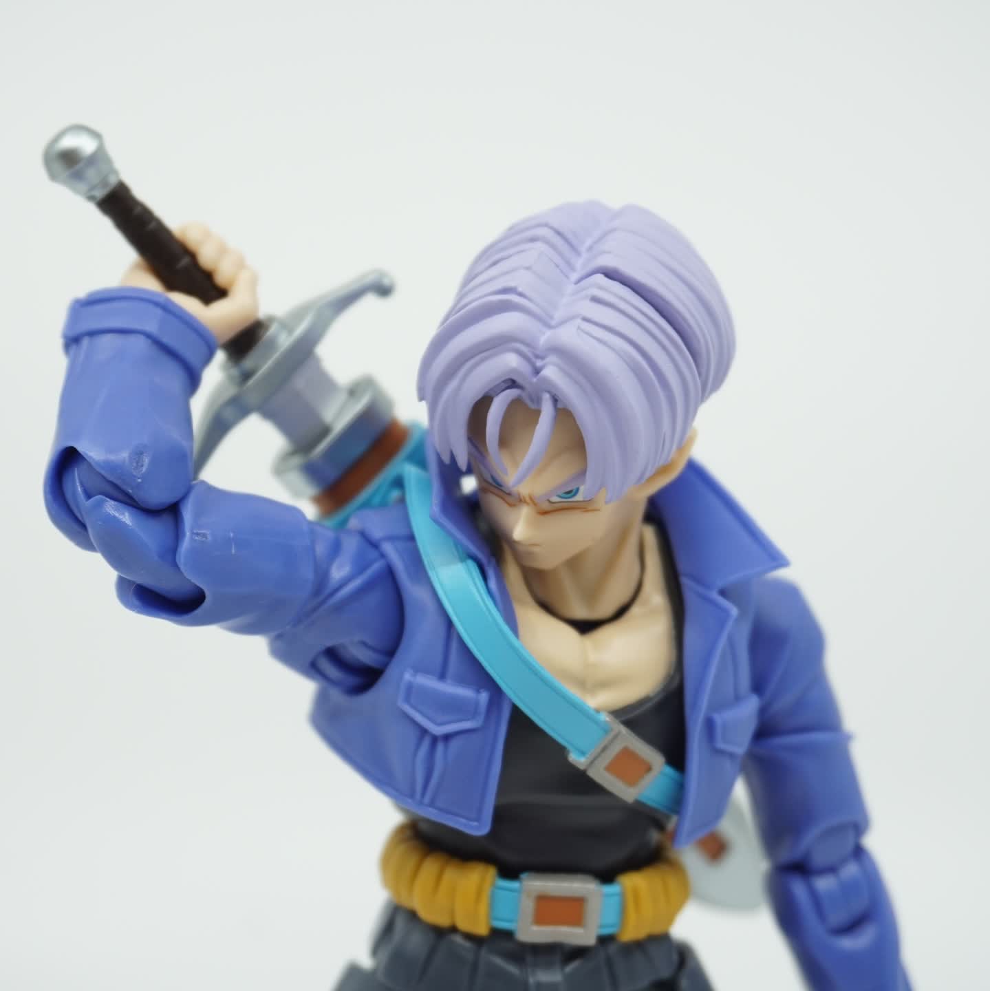 반다이 드래곤볼 S.H.Figuarts 슈퍼 사이어인 트랭크스 (미래에서 온 소년)