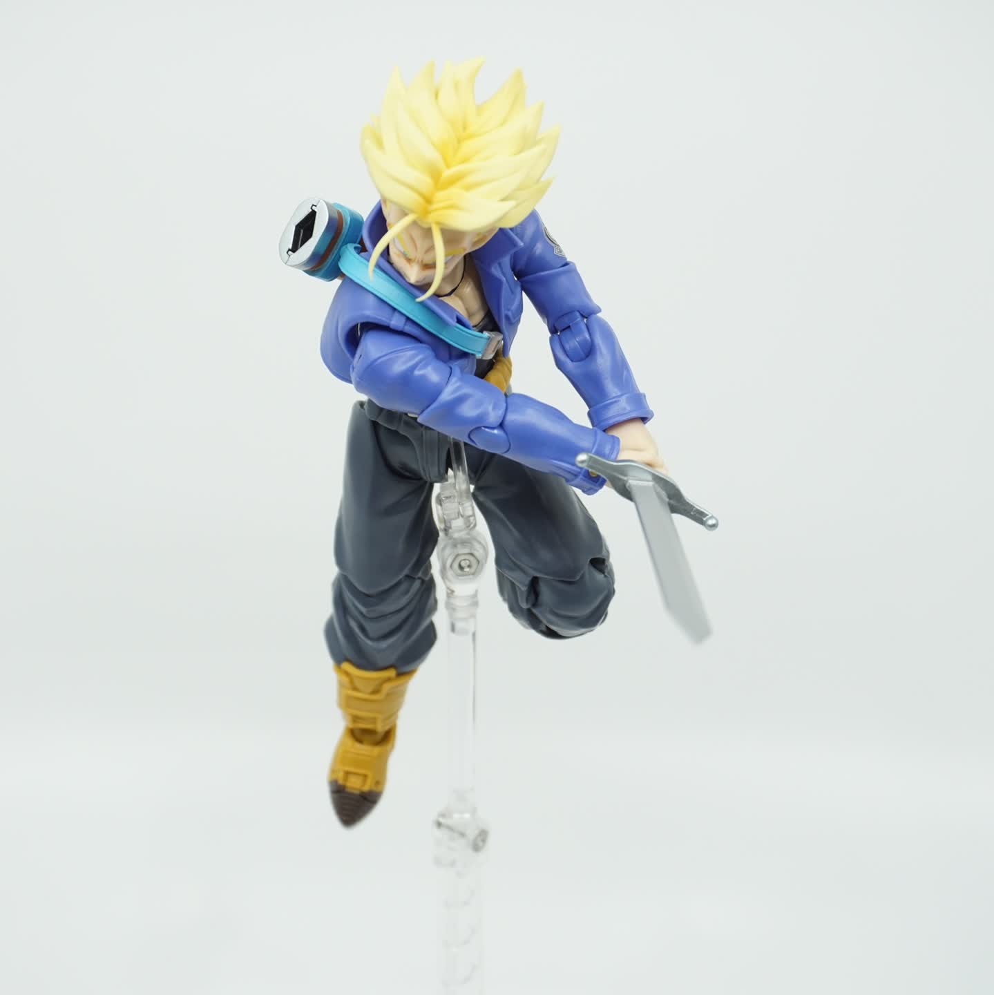 반다이 드래곤볼 S.H.Figuarts 슈퍼 사이어인 트랭크스 (미래에서 온 소년)