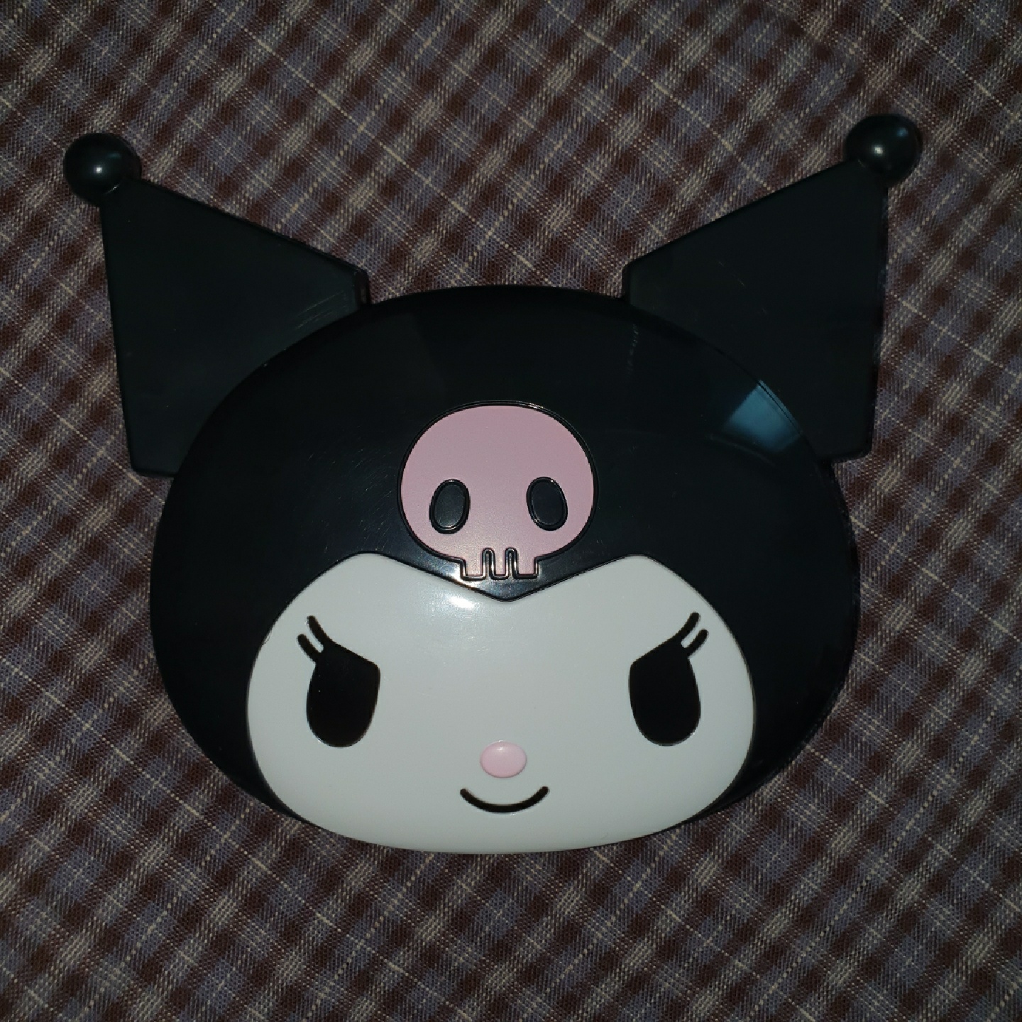 🖤거울 보는 쿠롬쨩💜