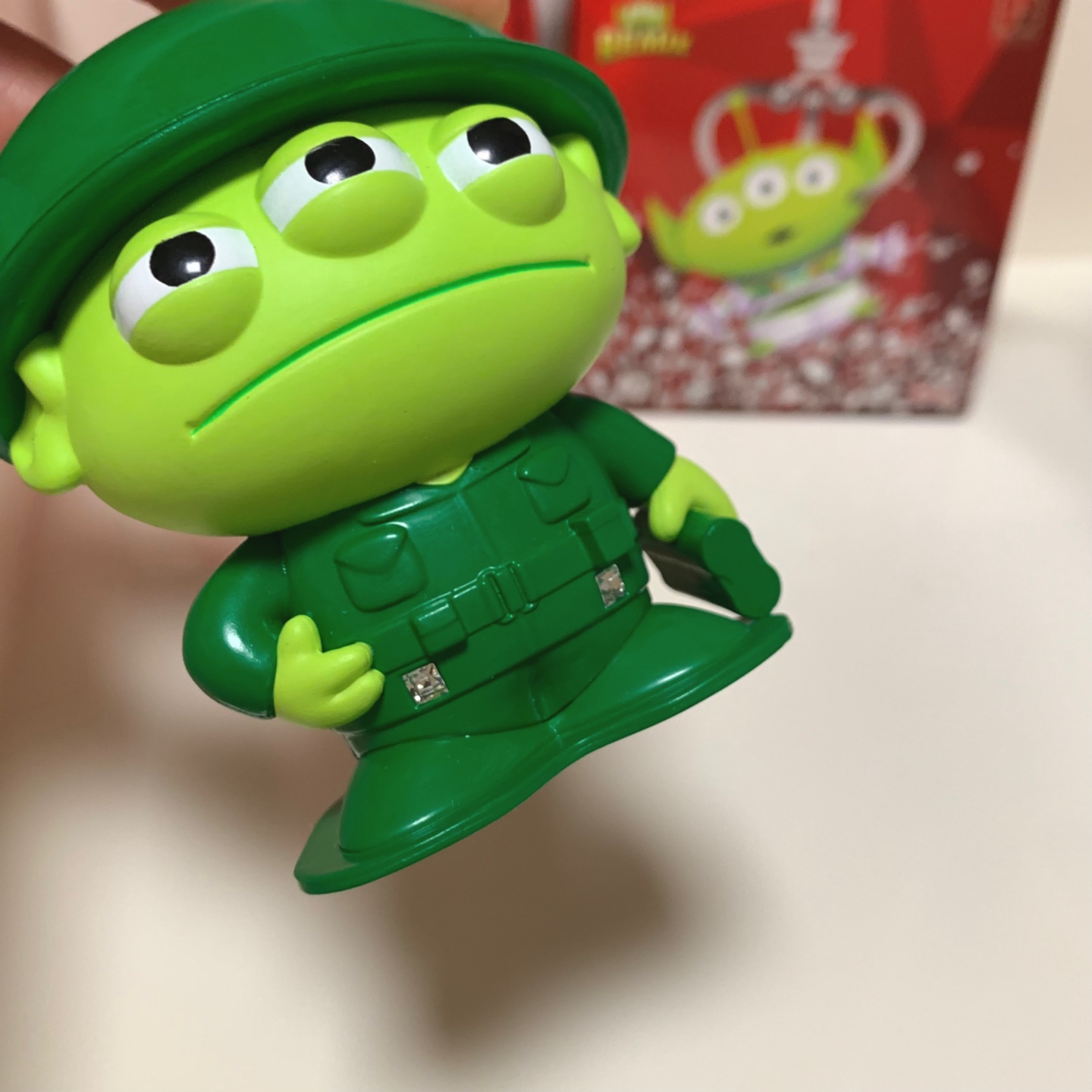🤢