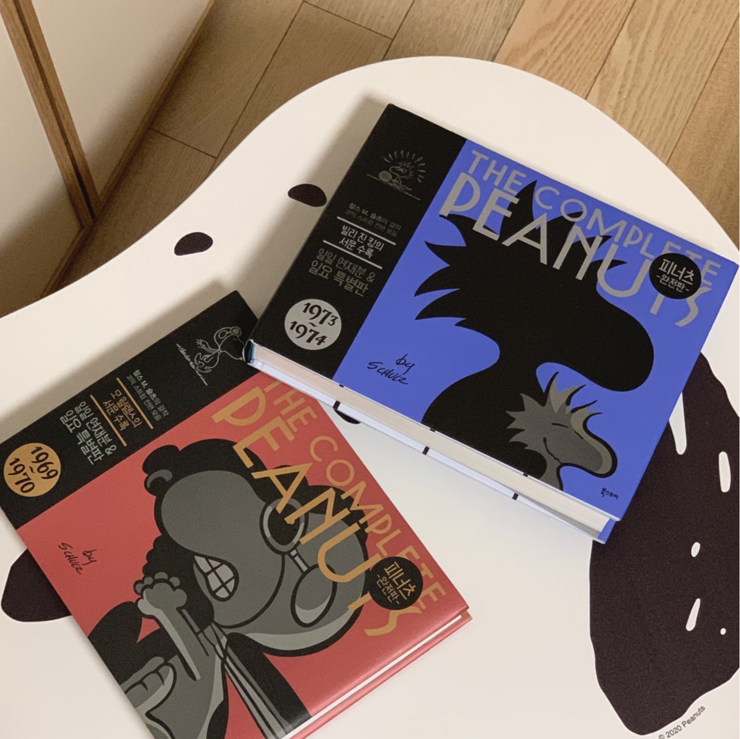 📚
