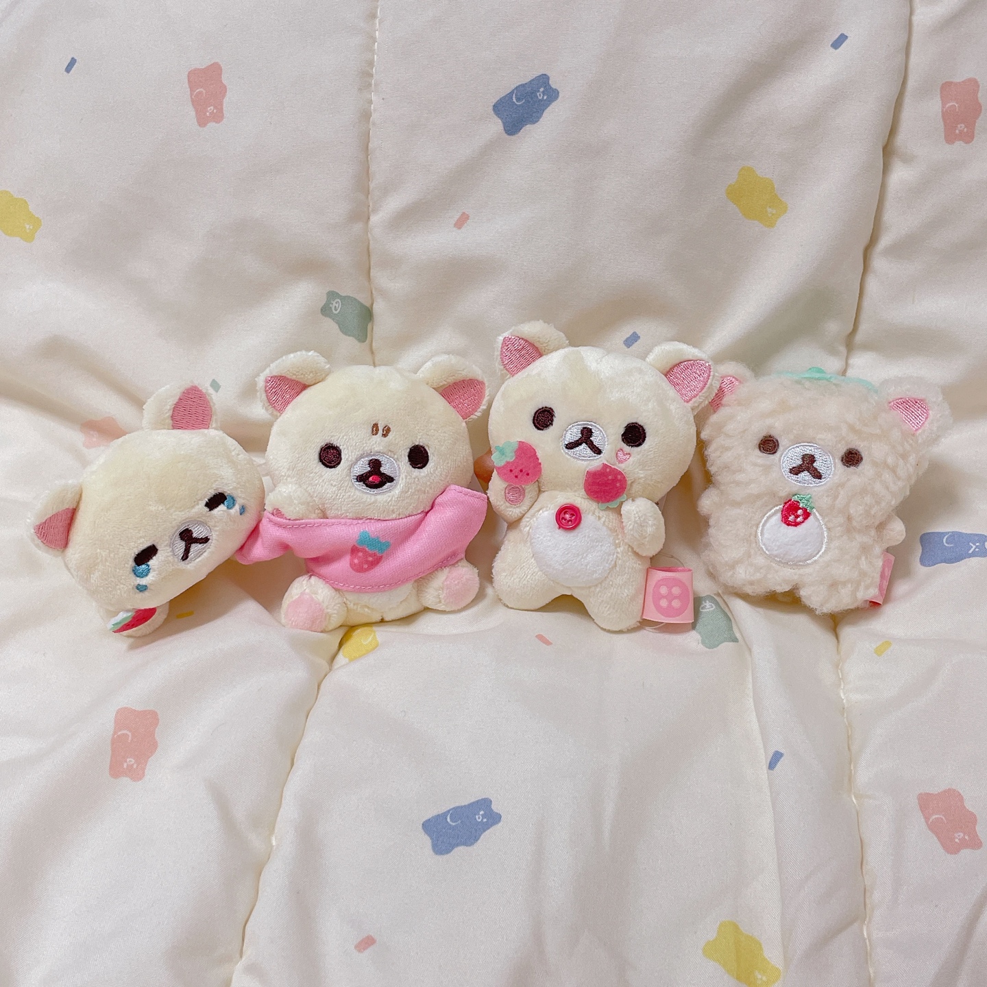 쪼꼬만 딸기 코리락이들🐻‍❄️🍓