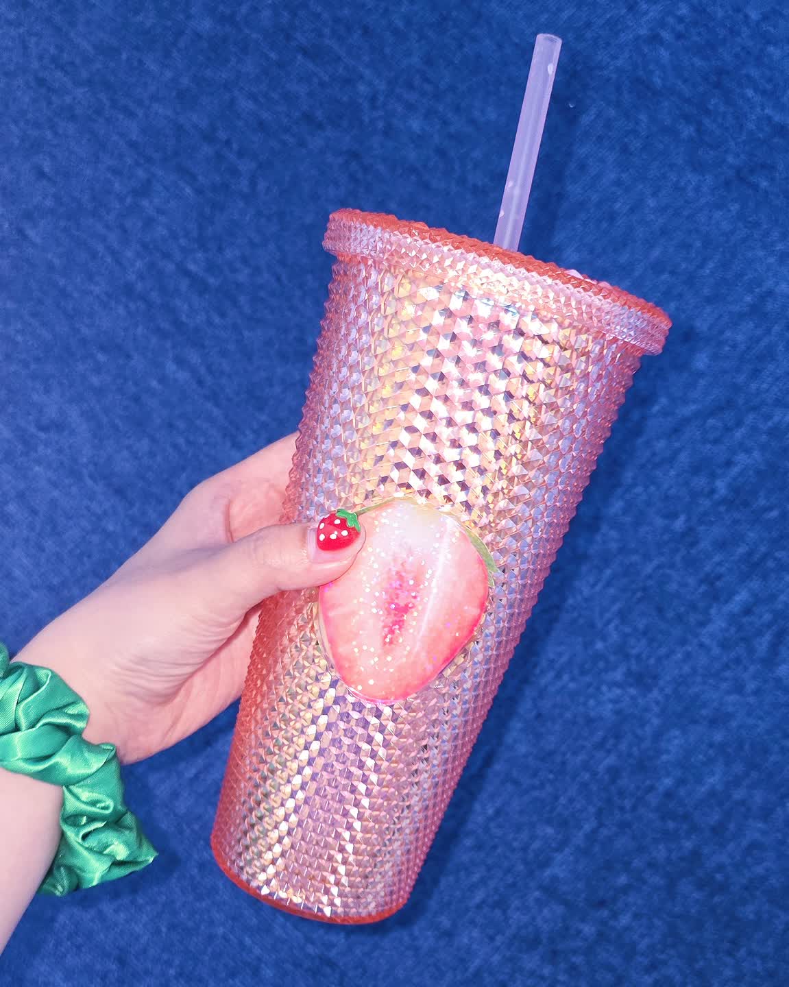 𝕊𝕥𝕣𝕒𝕨𝕓𝕖𝕣𝕣𝕪 ℂ𝕦𝕡°♡•*