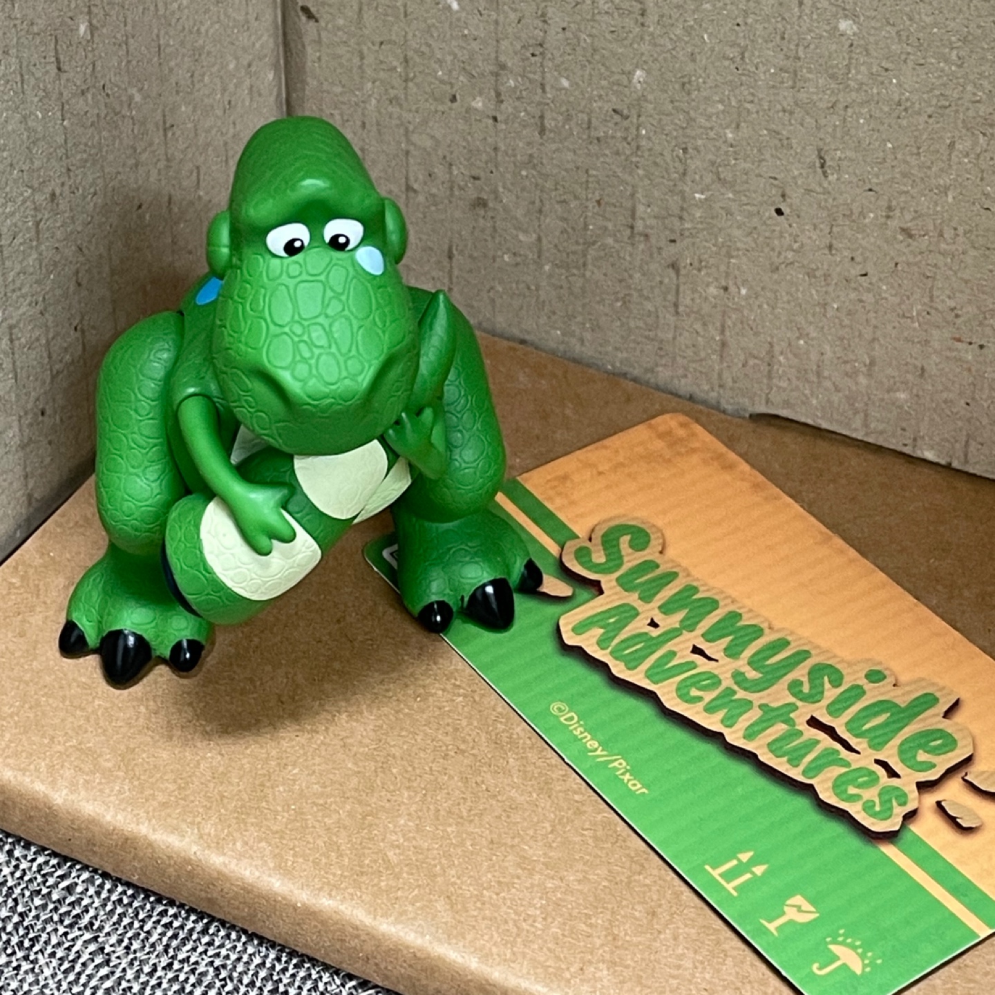 꼬리 땜에 슬픈 렉스🦖