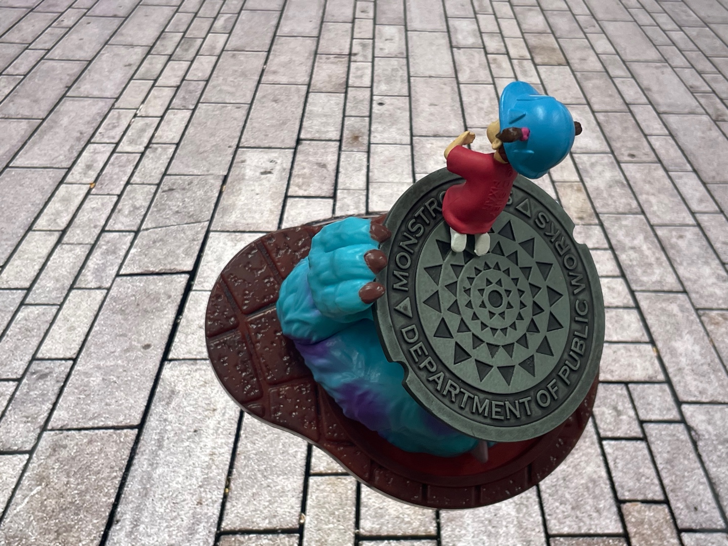 Monsters, Inc. Ride & Go Seek!