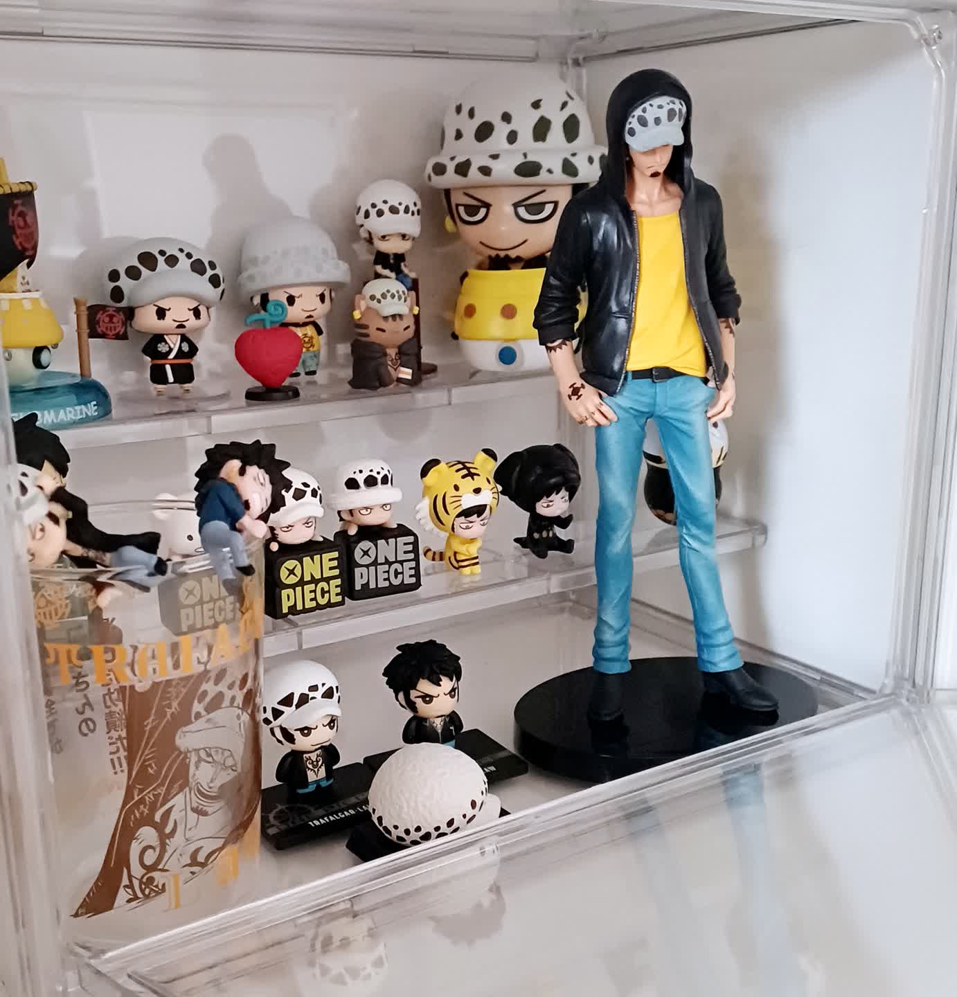 🖤💛💛💛
