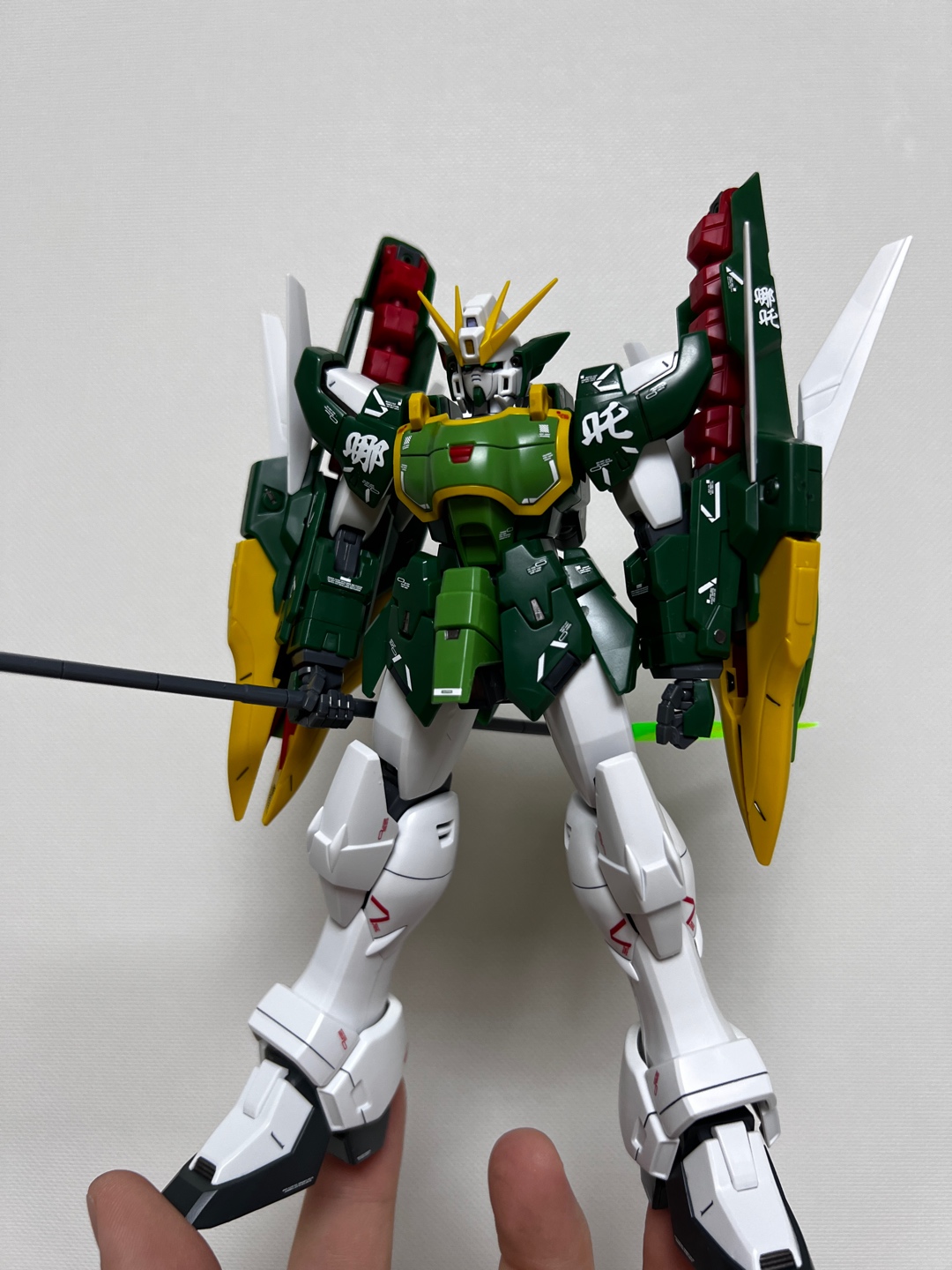 알트론건담 엔왈버전입니다. 윙킷들 최근버전으로 나왔으면 좋았을텐데 라는 아쉬움이 있지만 그래도 예쁘네요 | 콜리(Colley)