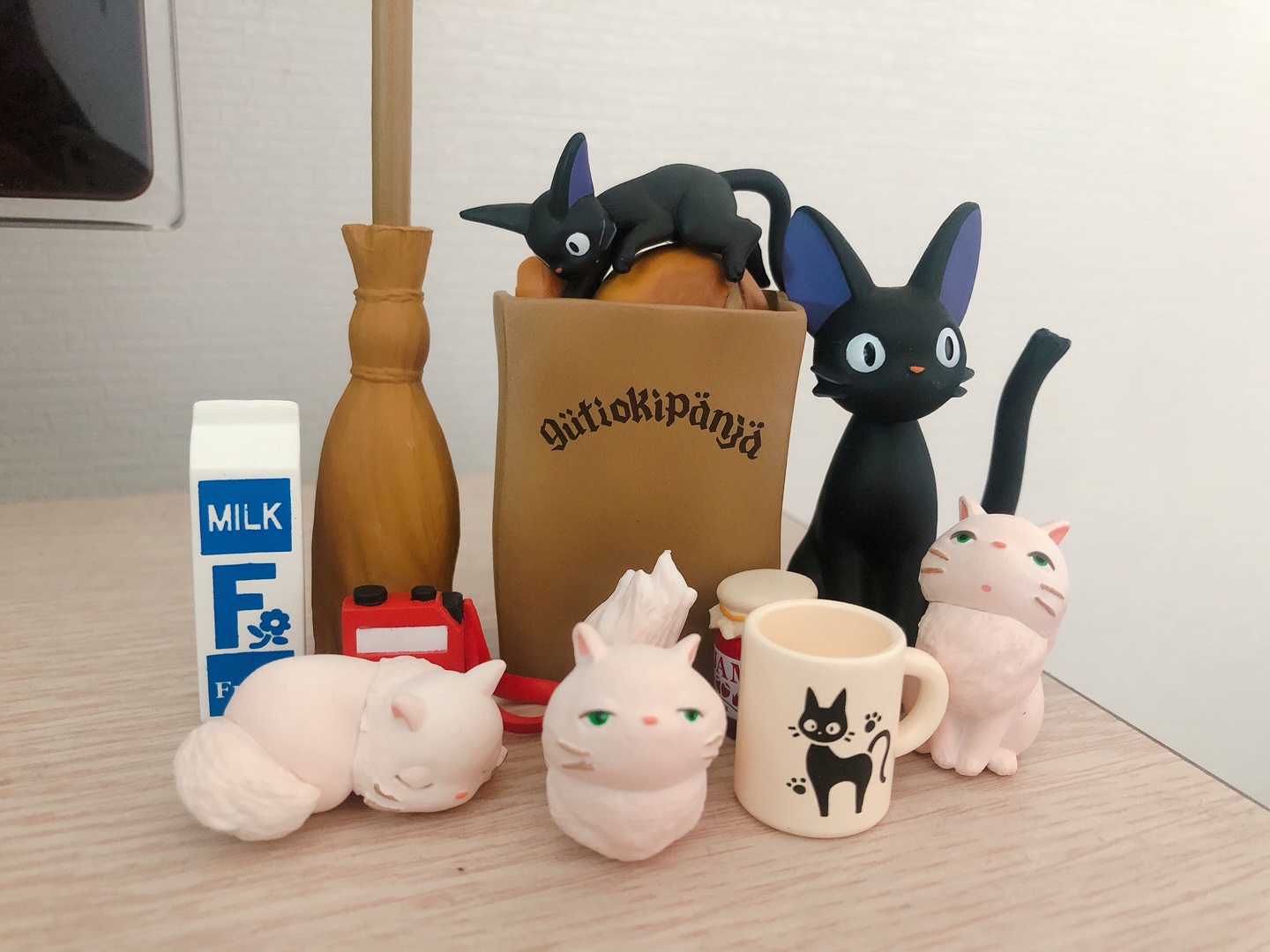 지지🐱🖤