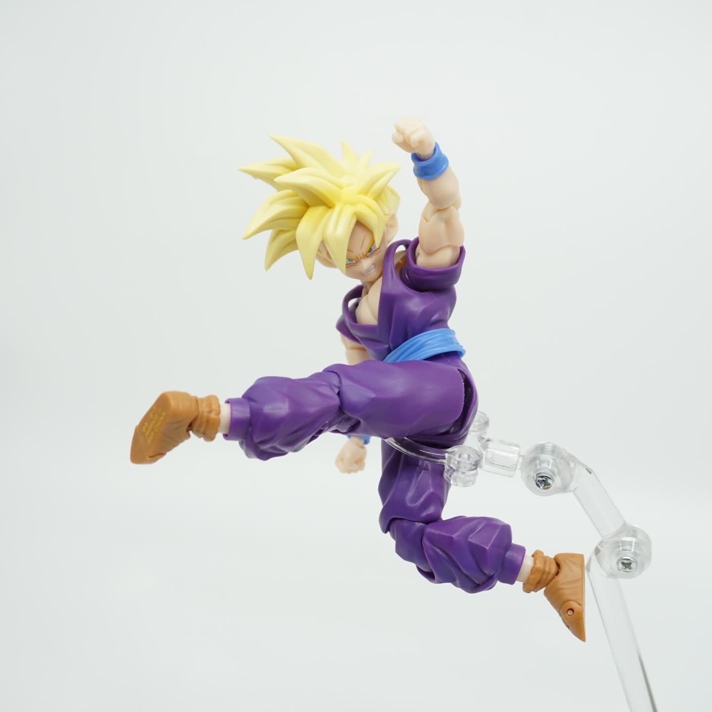 반다이 S.H.Figuarts 손오반 -오공을 초월한 전사-