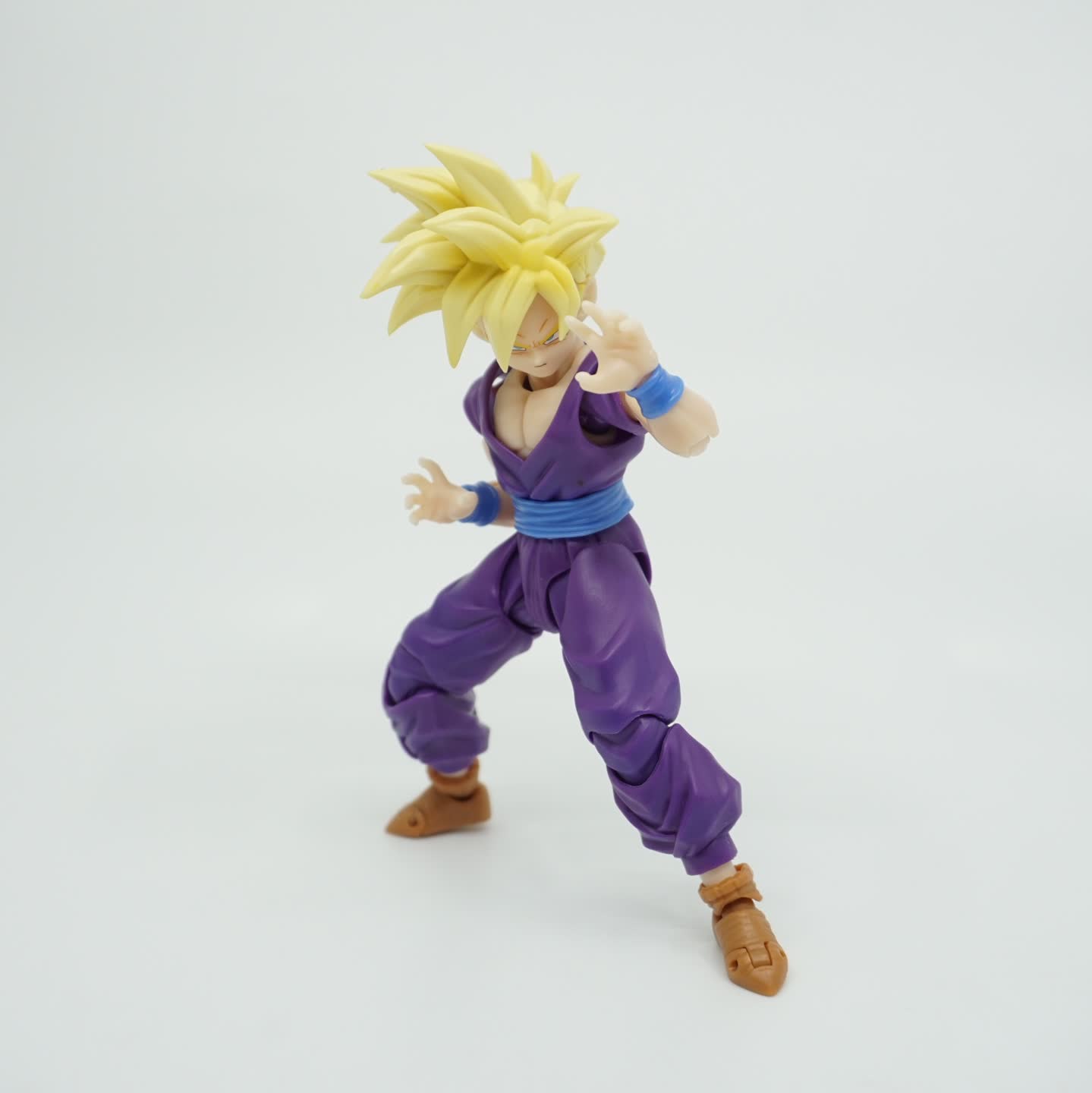 반다이 S.H.Figuarts 손오반 -오공을 초월한 전사-