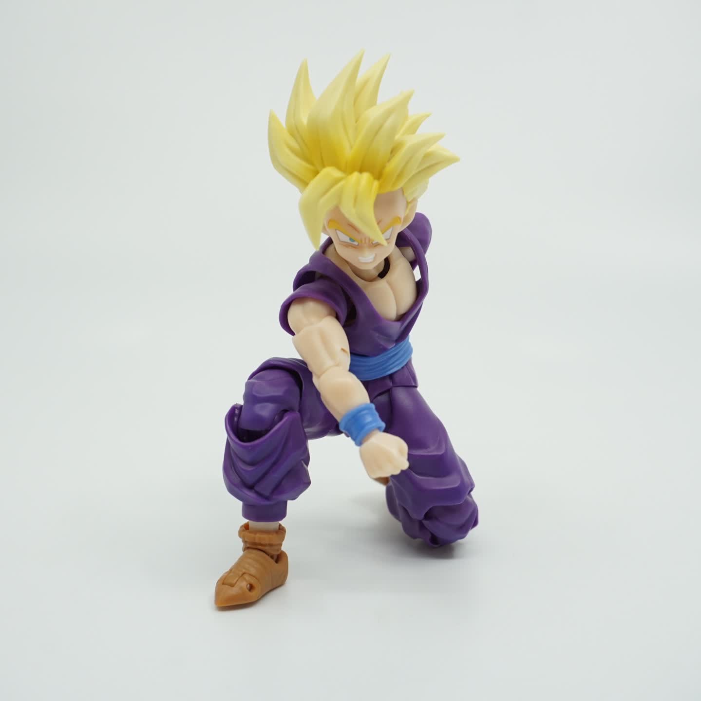 반다이 S.H.Figuarts 손오반 -오공을 초월한 전사-