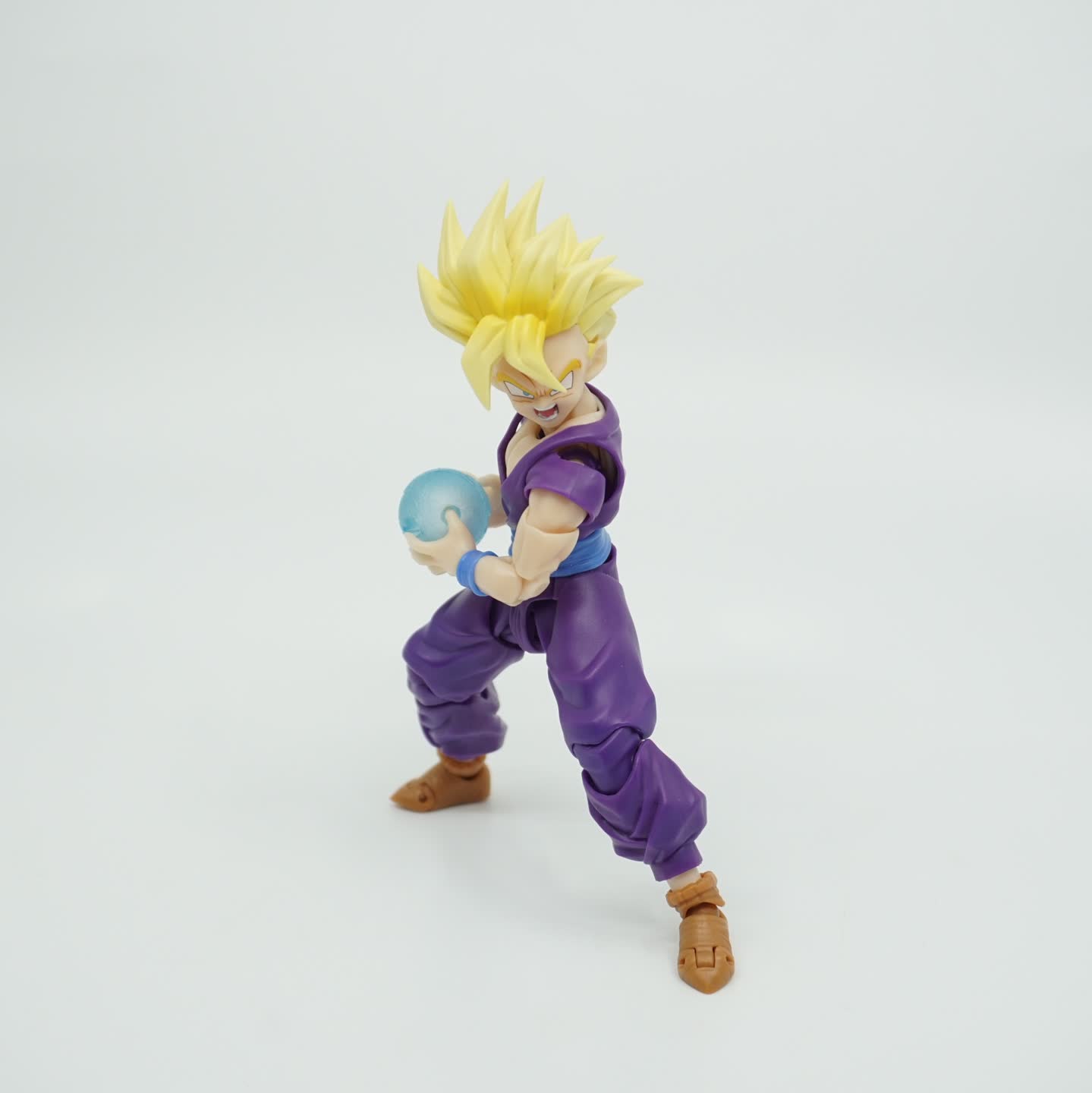 반다이 S.H.Figuarts 손오반 -오공을 초월한 전사-