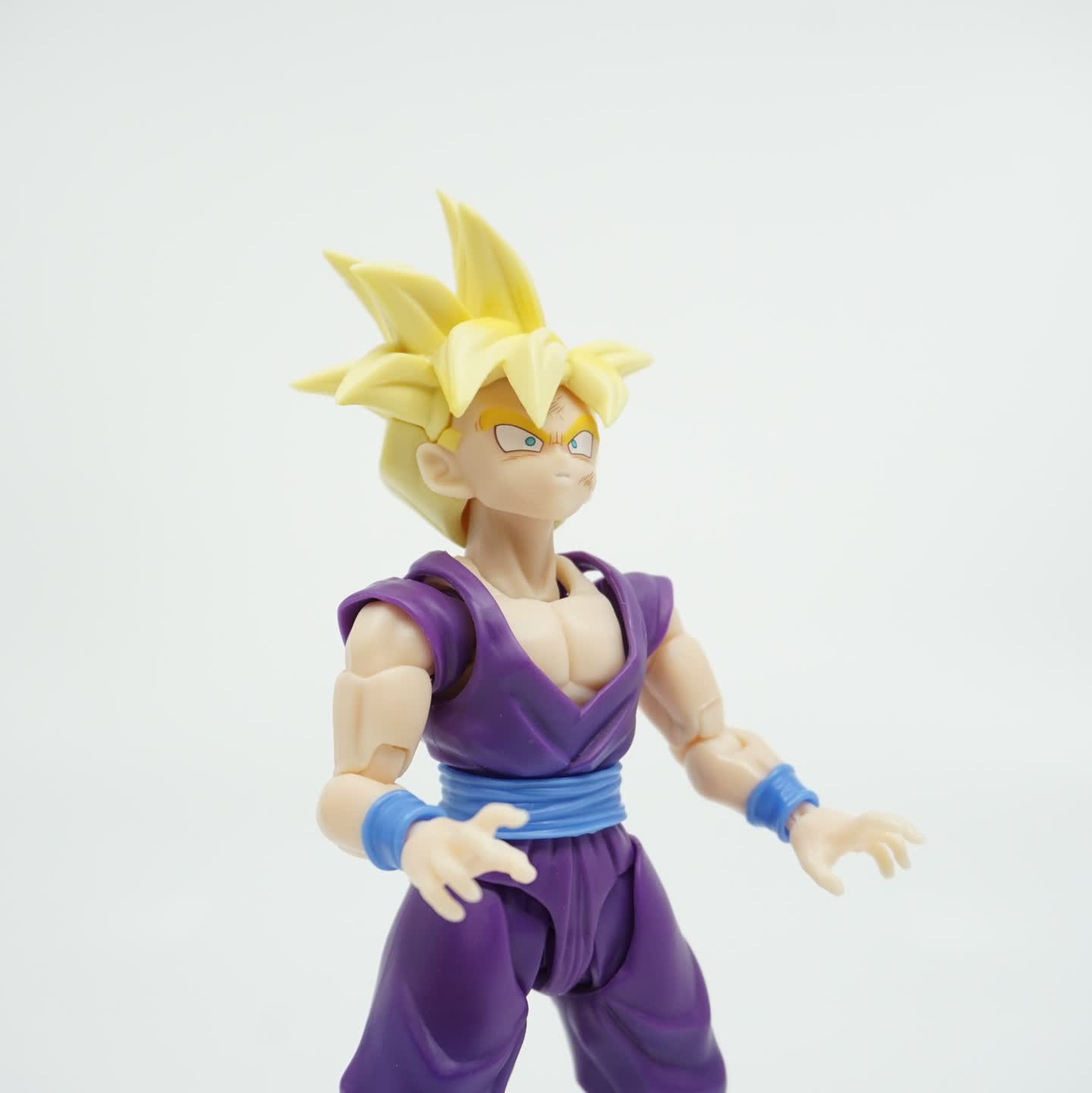 반다이 S.H.Figuarts 손오반 -오공을 초월한 전사-