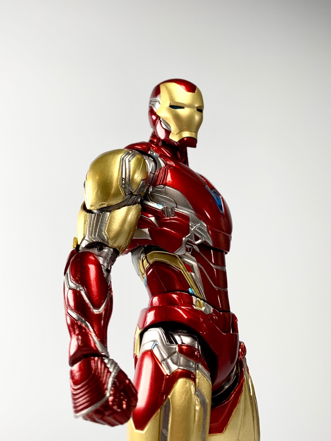S.H.Figuarts 엔드게임 아이언맨 마크85