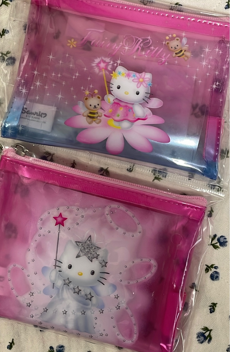 헬로키티 50주년 파우치 🧚🏻‍♂️🪷🎀