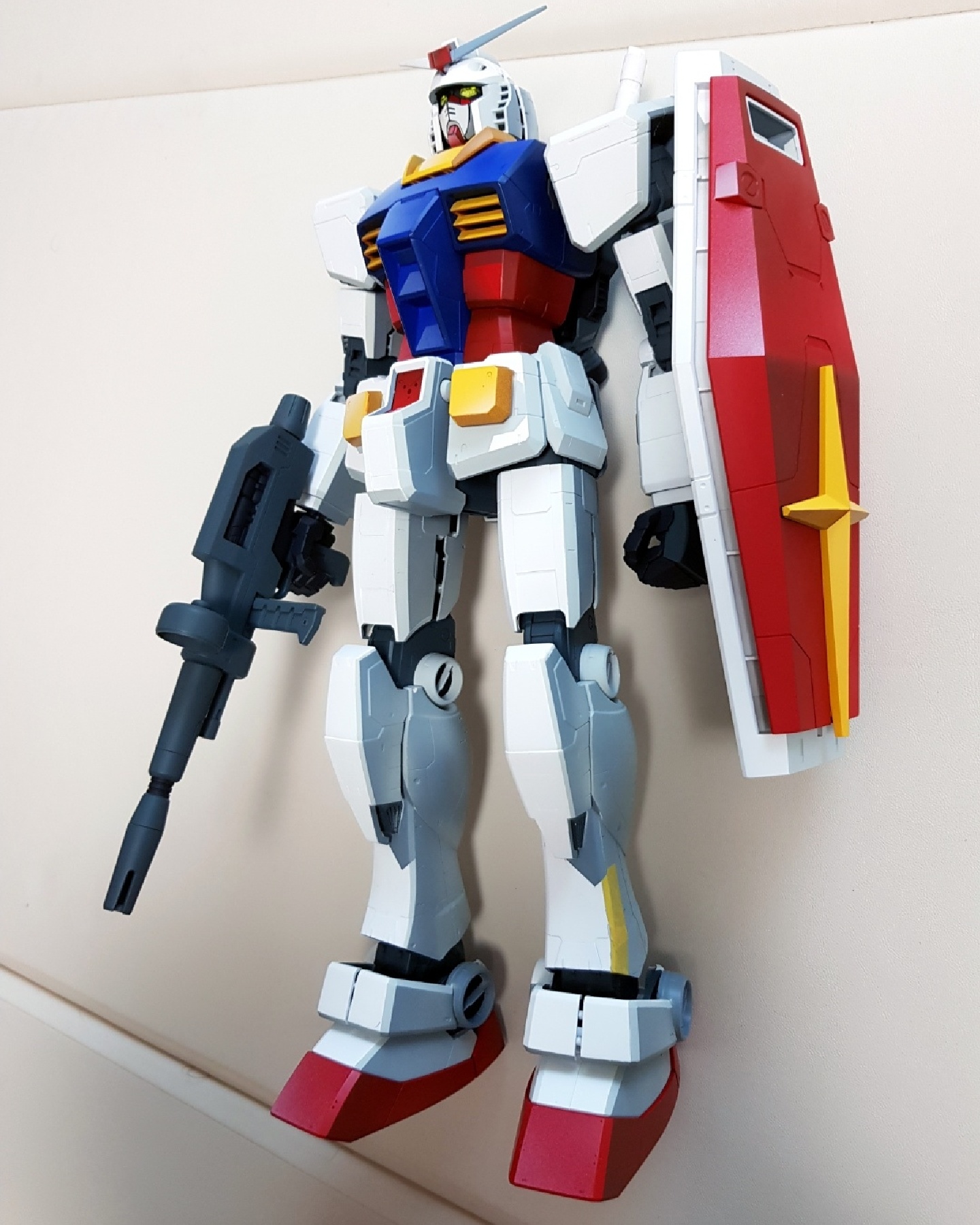 메가사이즈 1/48 RX-78 GUNDAM, 2D애니메이션화.