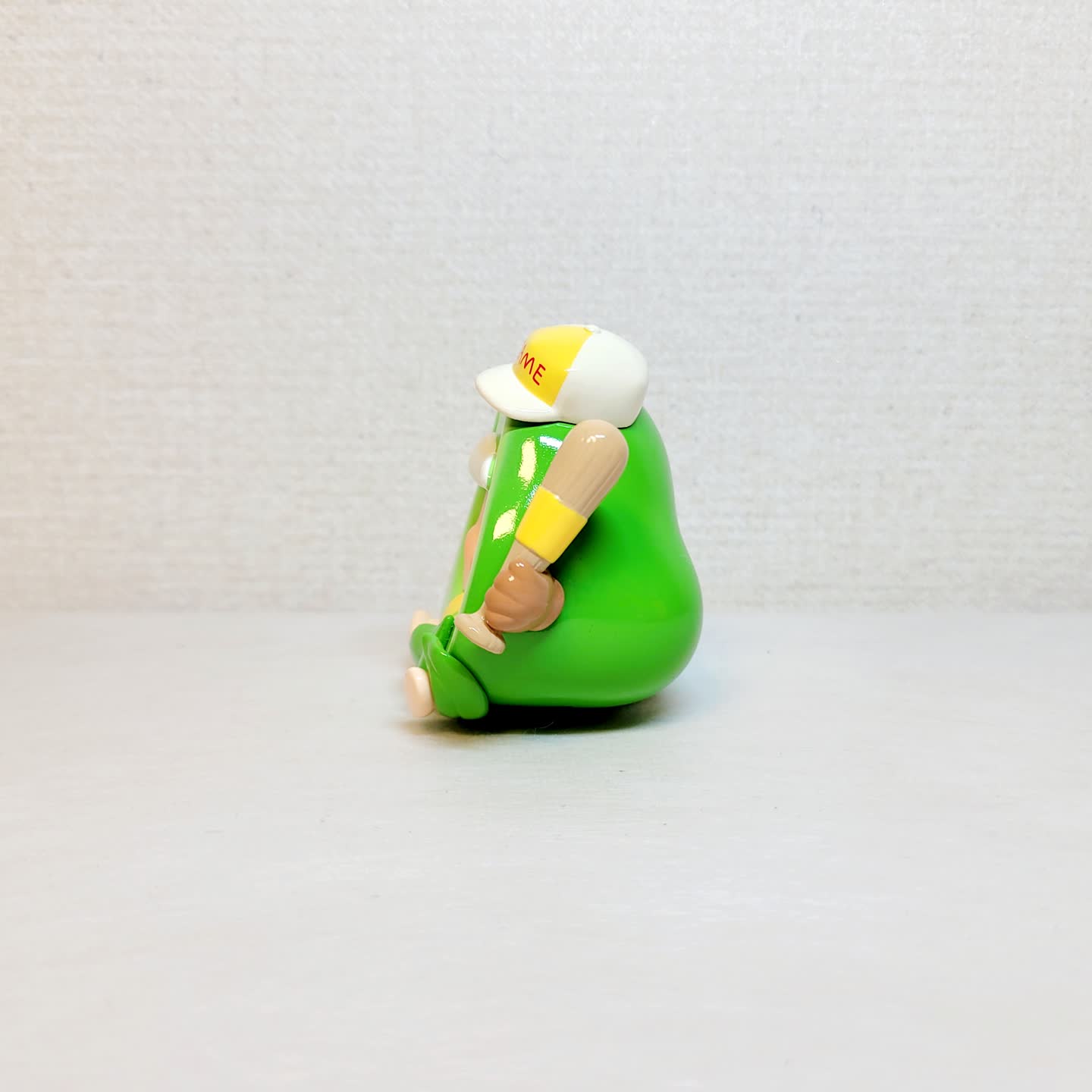🥑퇀퇀 네온 선셋 비스트로-아보카도 볼 플레이어⚾️