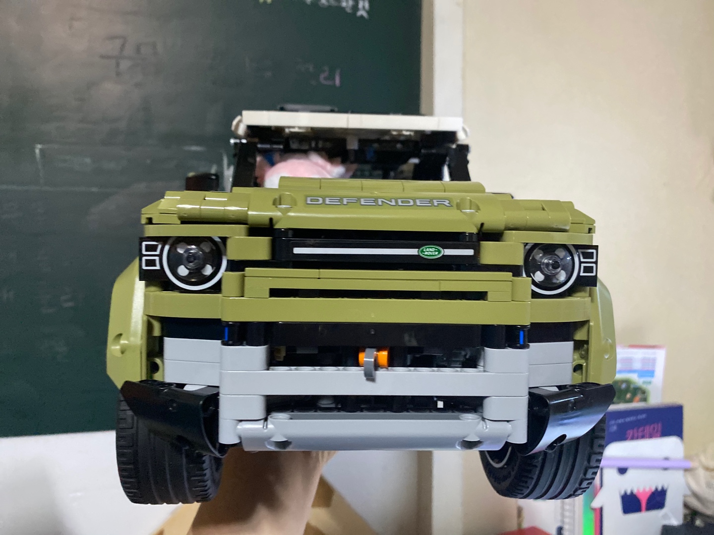 42110 랜드로버 디펜더