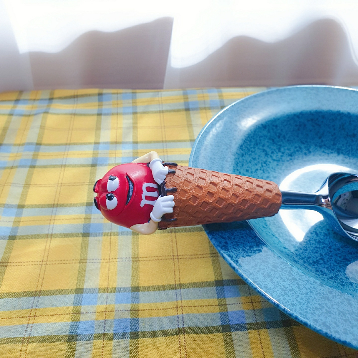 m&ms icecream scoop