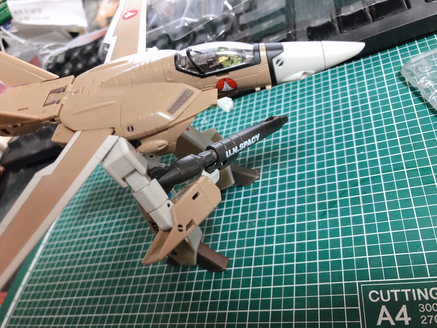 하이메탈 VF - 1A 발키리 