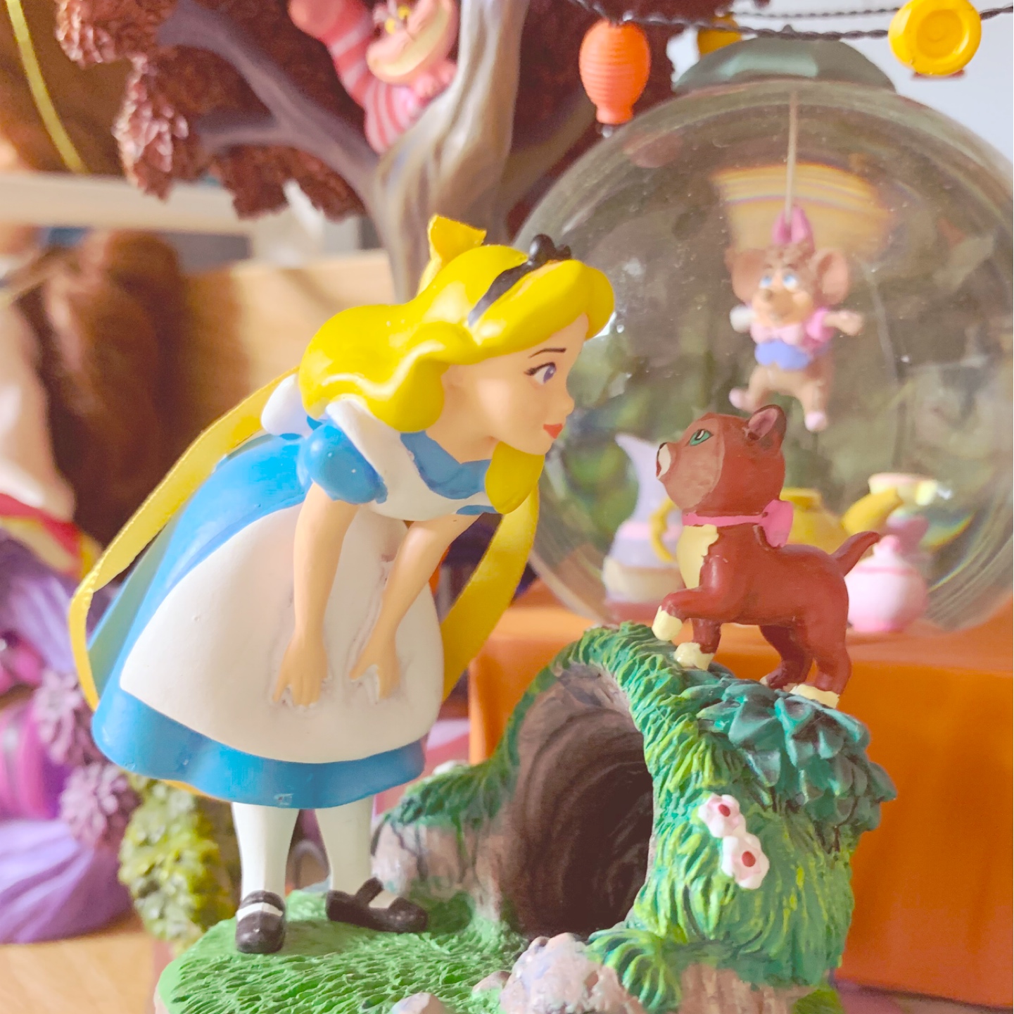 Alice & Dinah