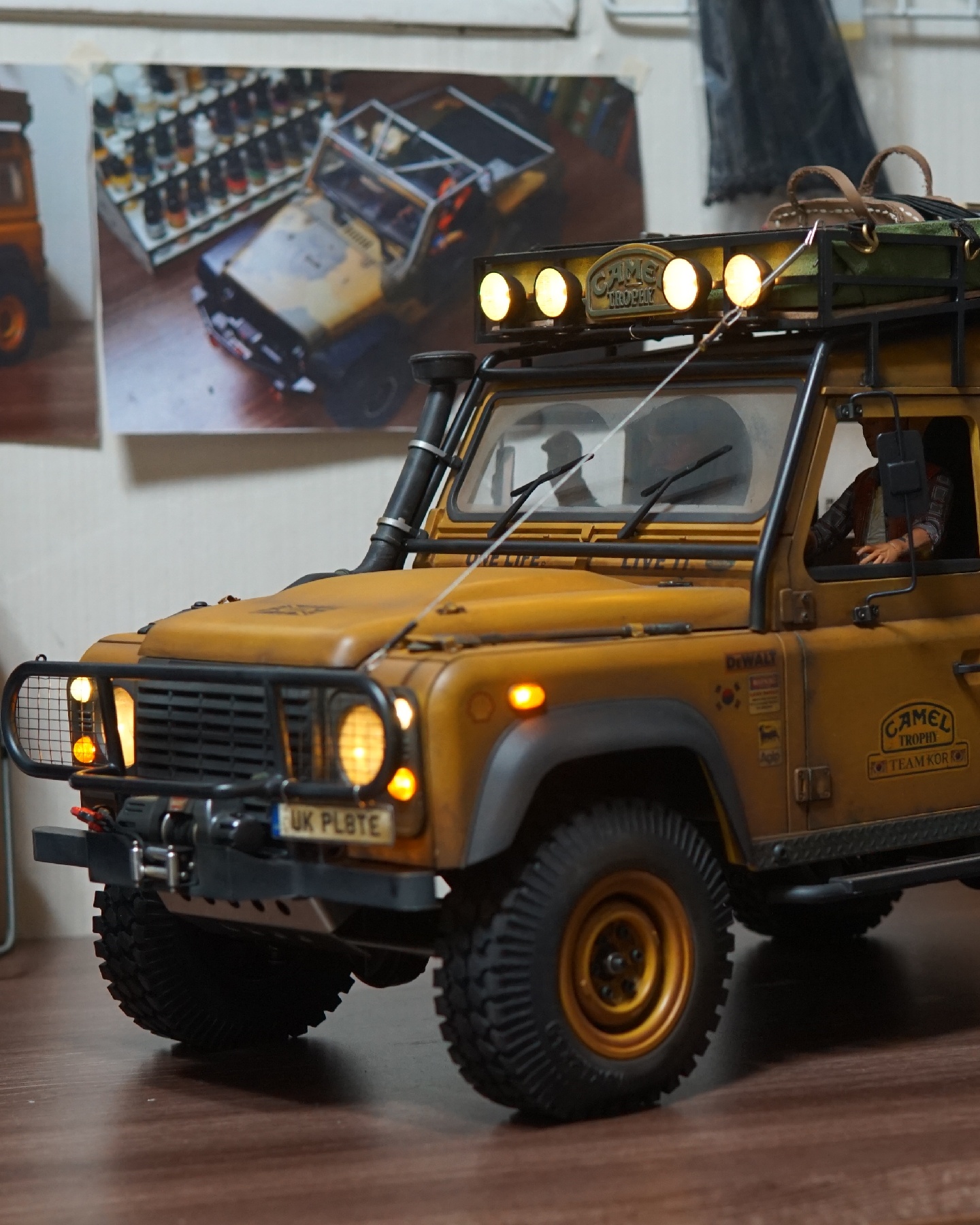 1/10 Camel Trophy Defender90