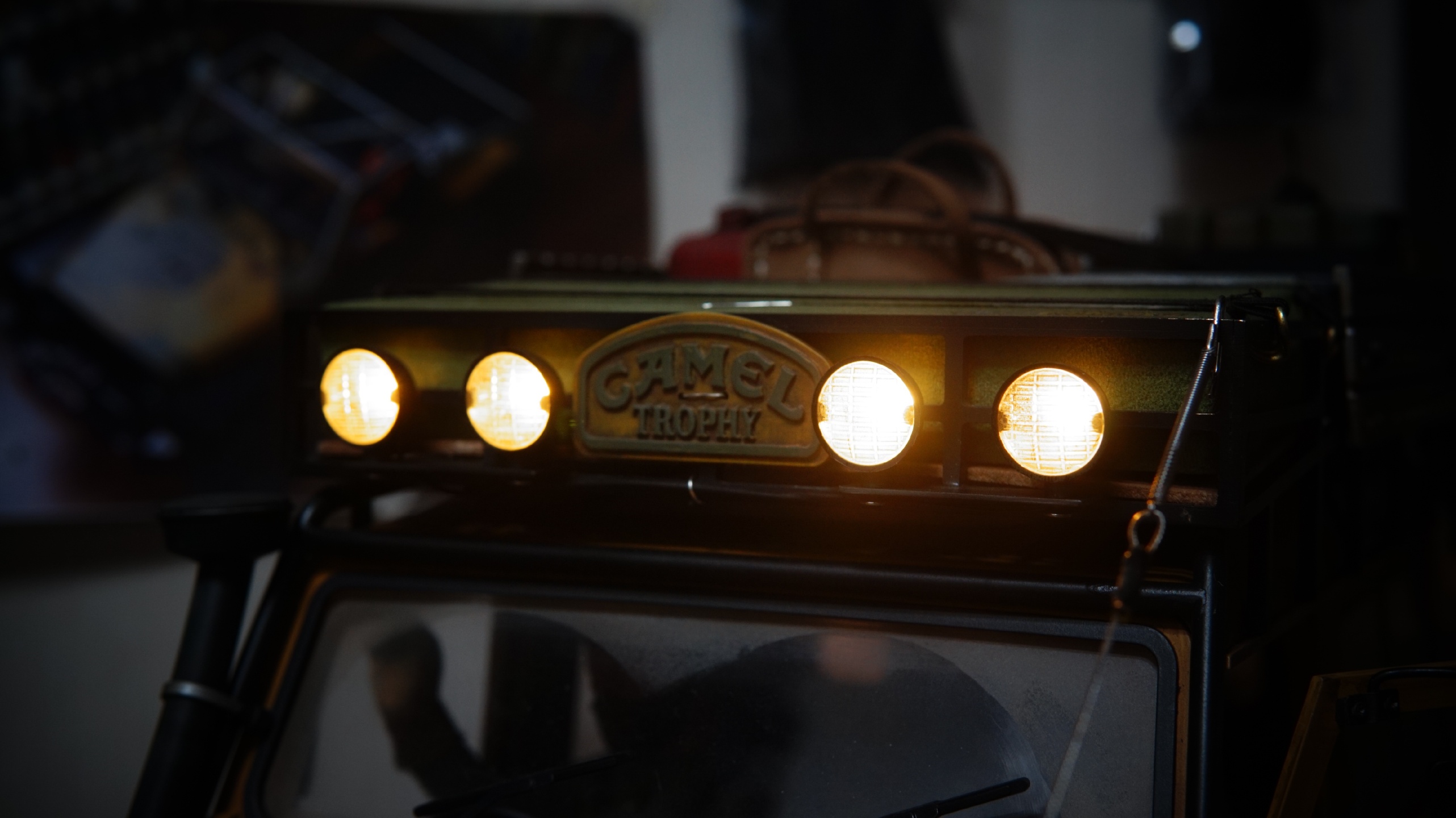 1/10 Camel Trophy Defender90