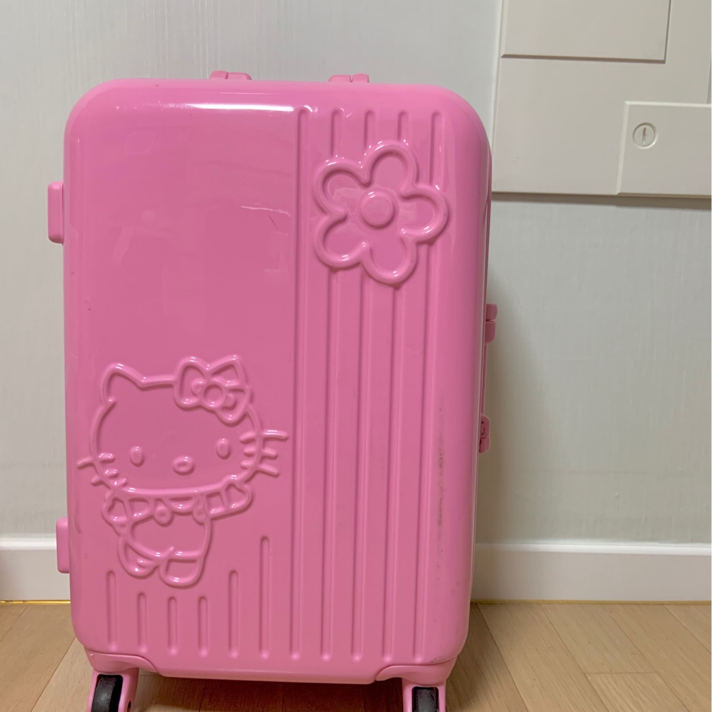 🎀 𝐻𝑒𝑙𝑙𝑜 𝑘𝑖𝑡𝑡𝑦 35 🎀