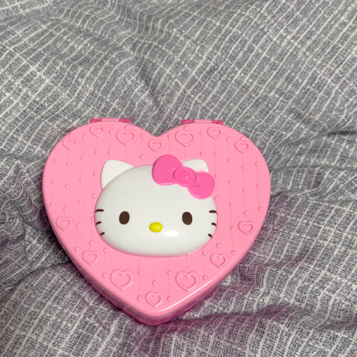 🎀 𝐻𝑒𝑙𝑙𝑜 𝑘𝑖𝑡𝑡𝑦 49 🎀