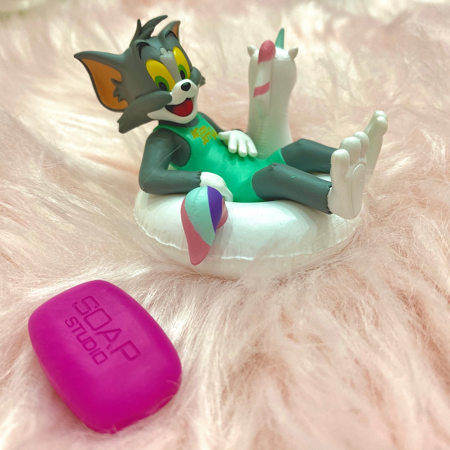 TOM&JERRY