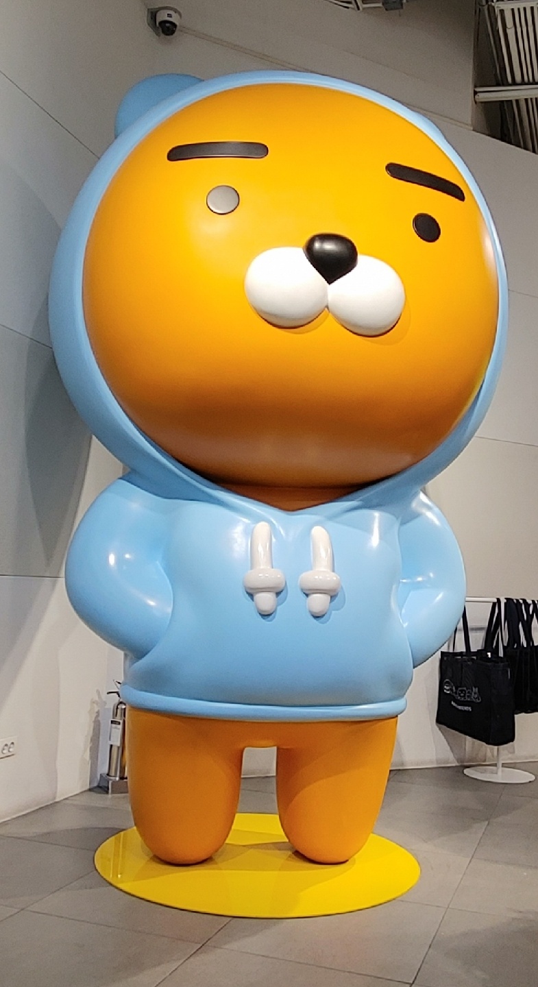 홍대 카카오프렌즈샵 다녀왔습니다