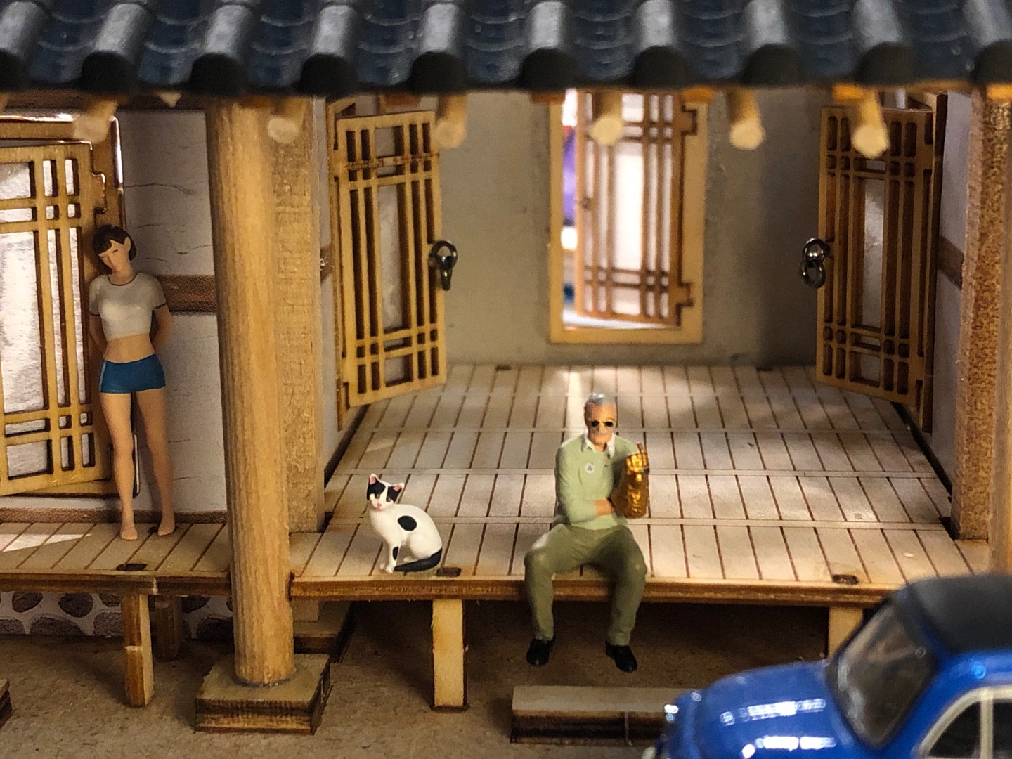 DIORAMA 