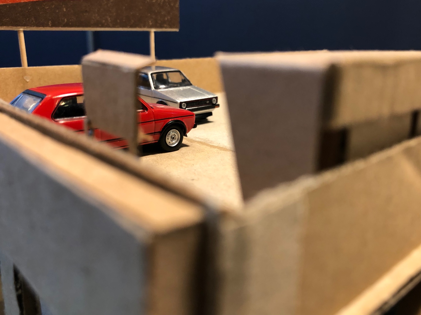DIORAMA 