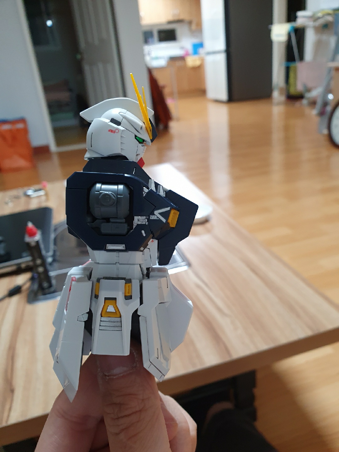 MG 뉴건담도 조립중!
